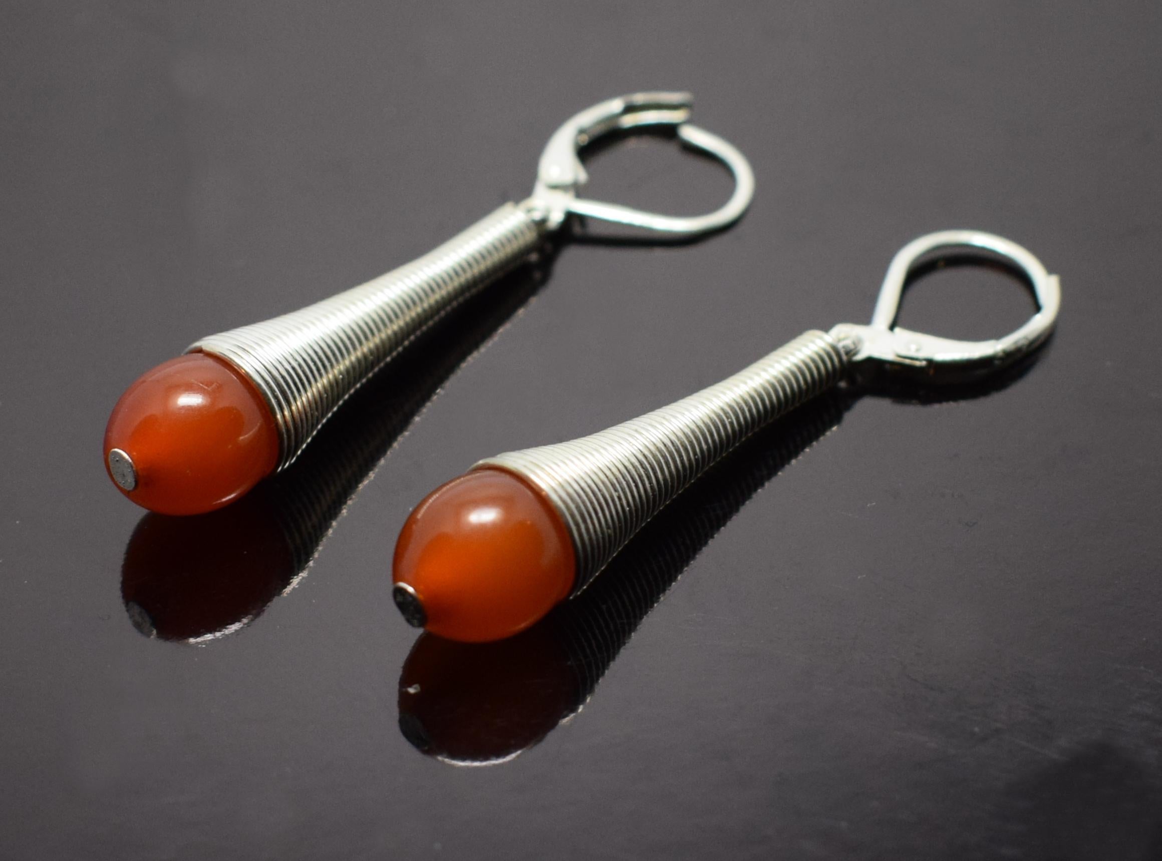Art Deco Modernist 1930s Bakelite and Chrome Earrings In Good Condition For Sale In Westward ho, GB