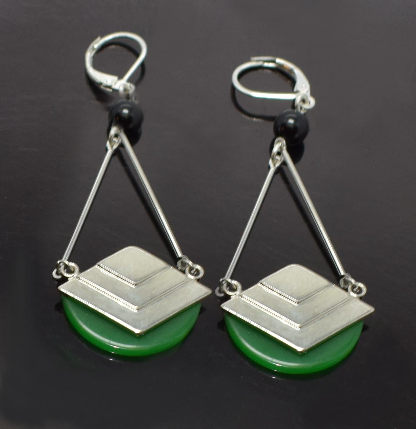 Art Deco Modernist 1930s Bakelite and Chrome Earrings For Sale 1