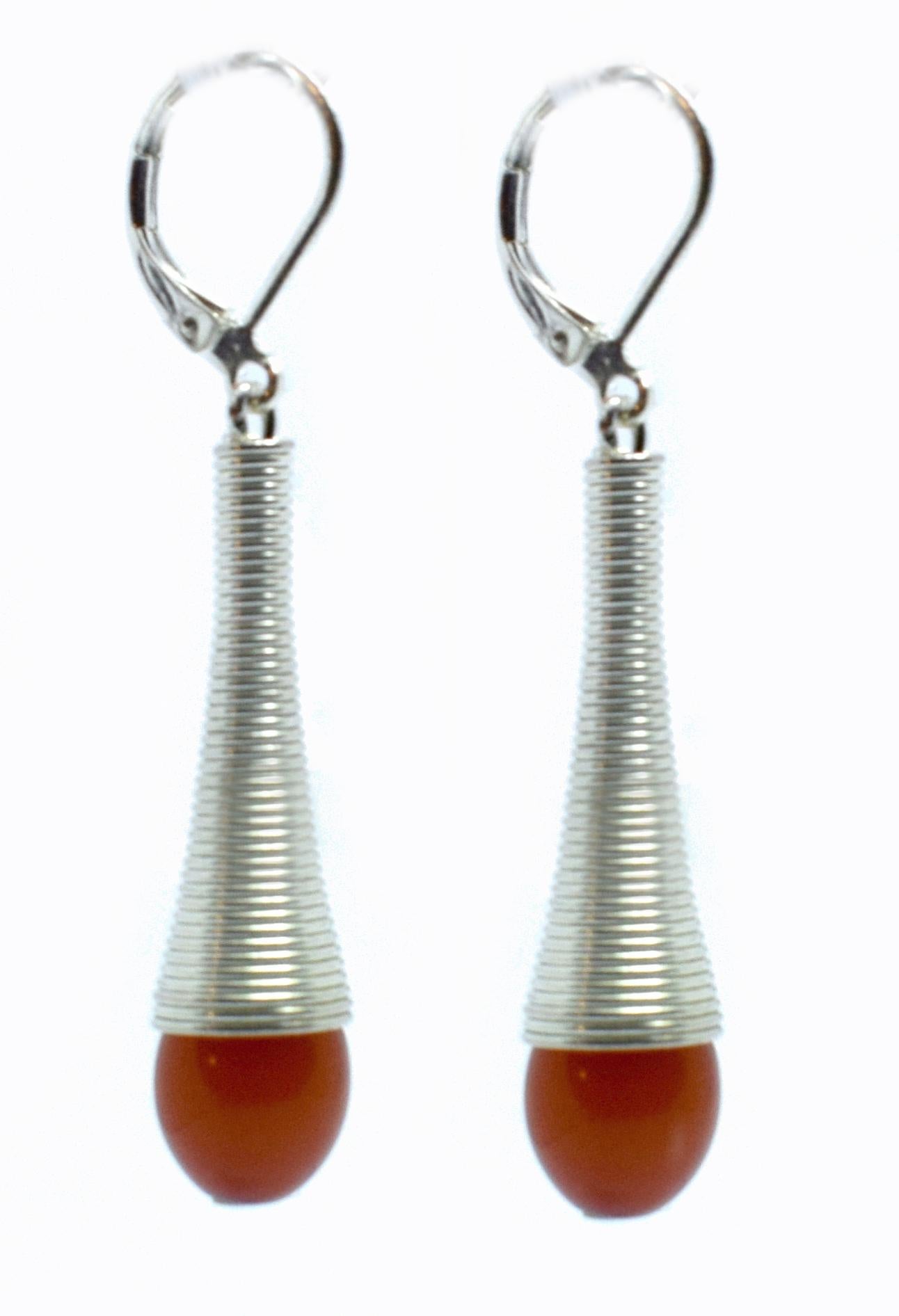 Boucles d'oreilles Art Déco modernistes des années 1930 en bakélite et chrome en vente 2