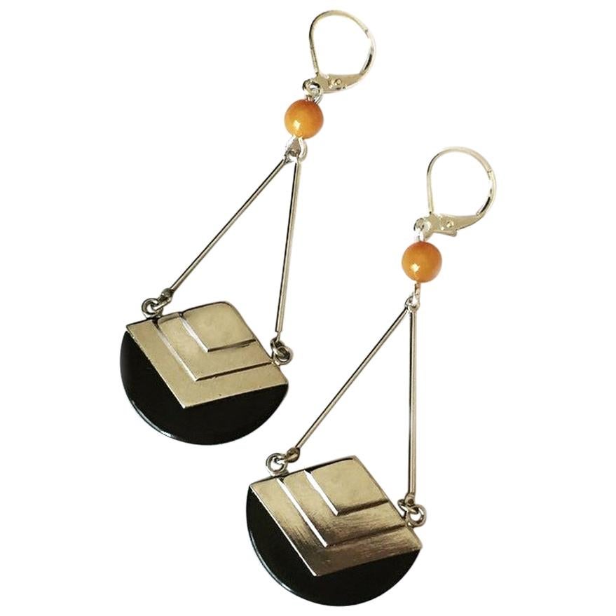 Boucles d'oreilles Art Déco modernistes des années 1930 en bakélite et chrome