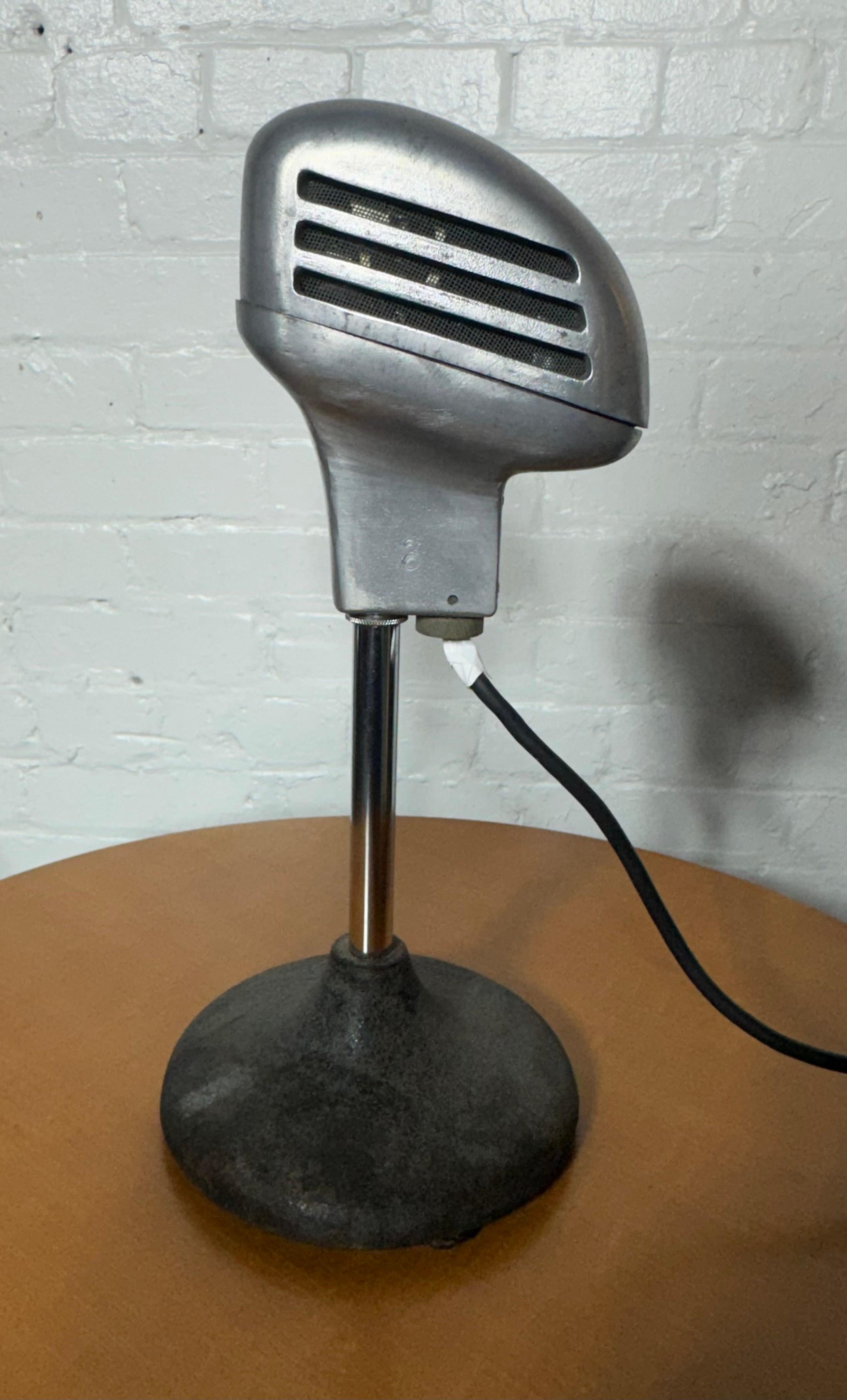 MICROPHONE Art Déco/Moderniste des années 1940 en aluminium « Amperite » ruban RBLG en vente 3
