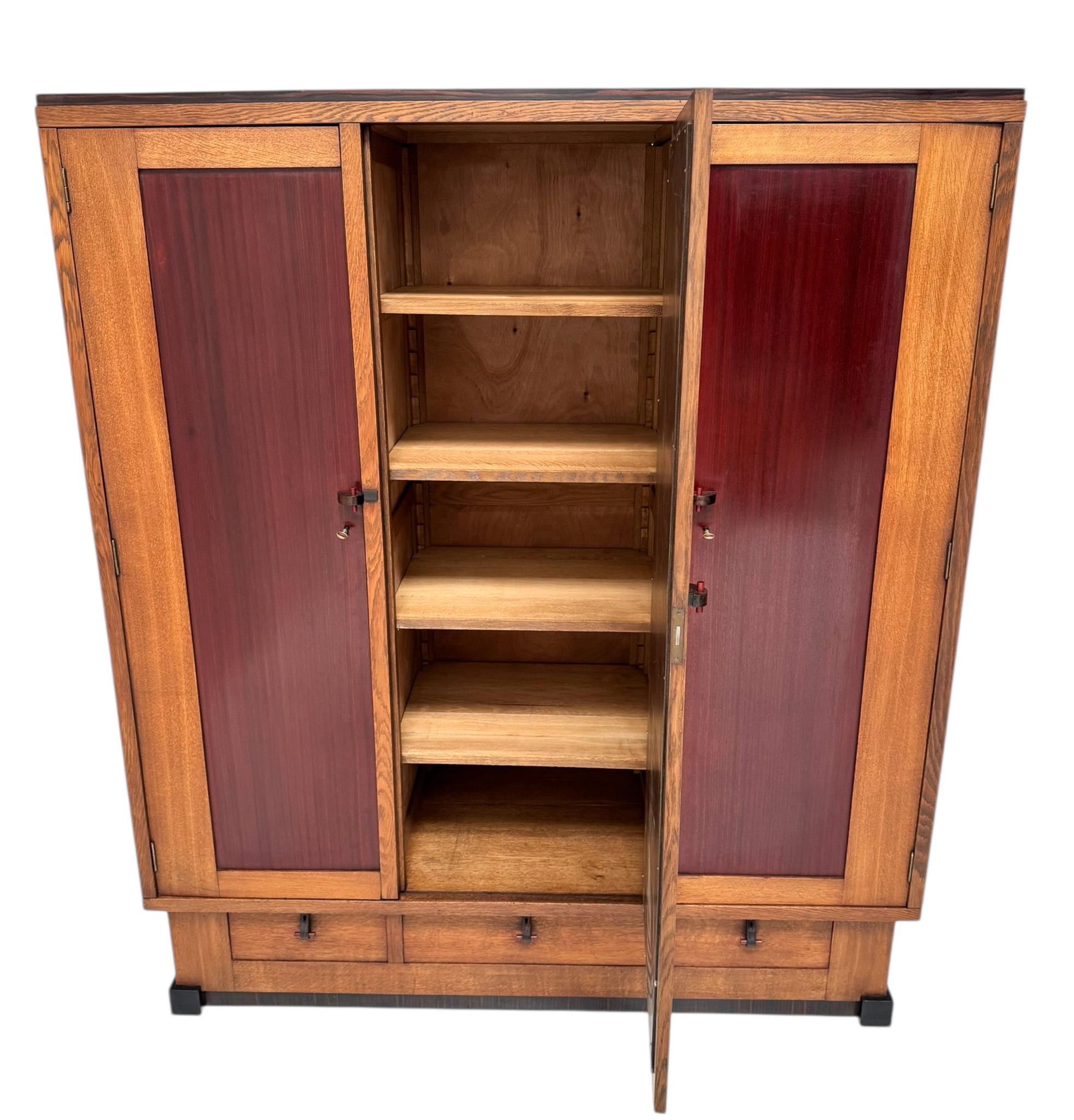 Art Deco Modernist Kleiderschrank oder Garderobe von J.J. Zijfers Amsterdam, 1920er-Jahre (Niederländisch) im Angebot