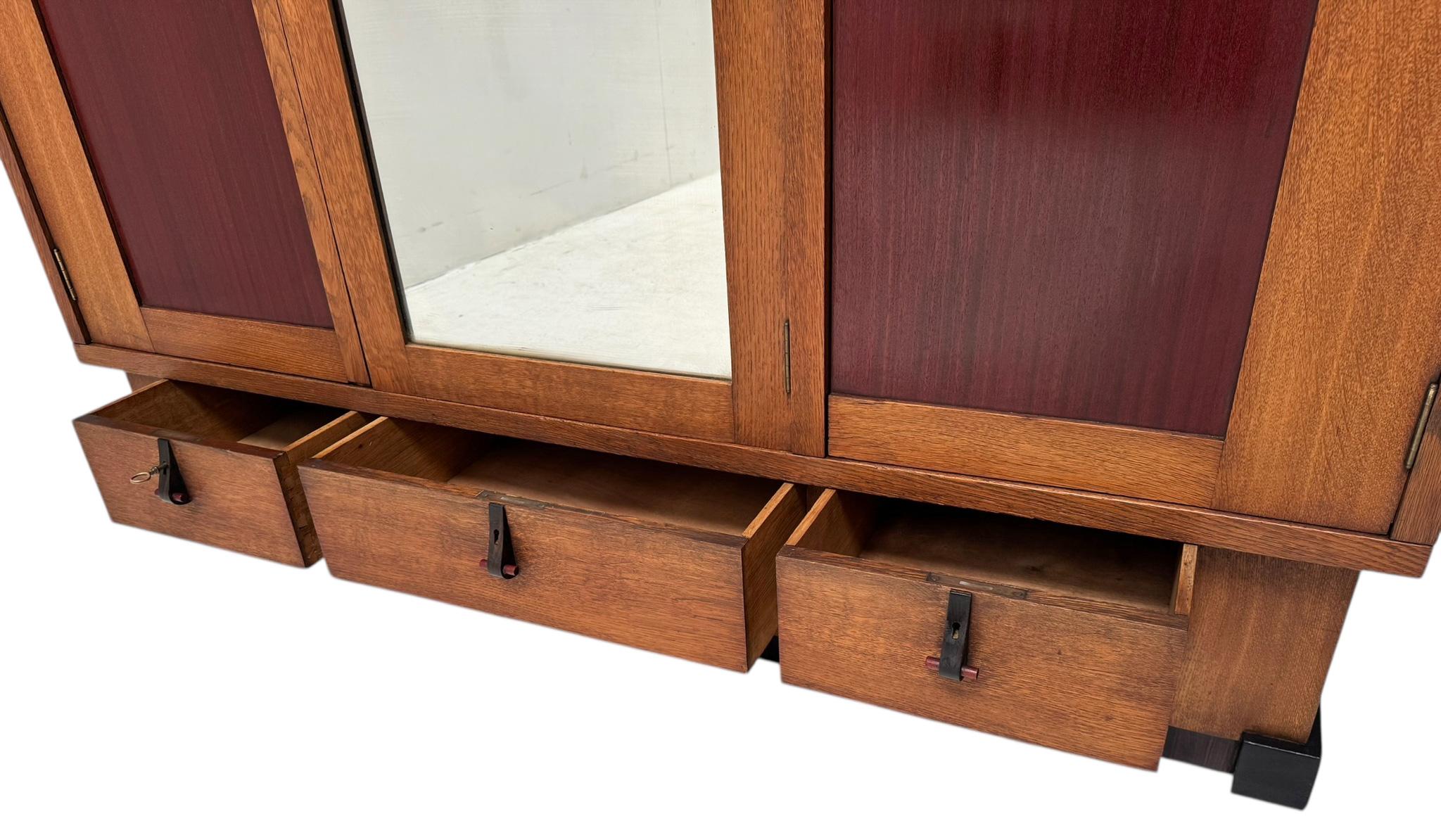 Art Deco Modernist Kleiderschrank oder Garderobe von J.J. Zijfers Amsterdam, 1920er-Jahre (Spiegel) im Angebot