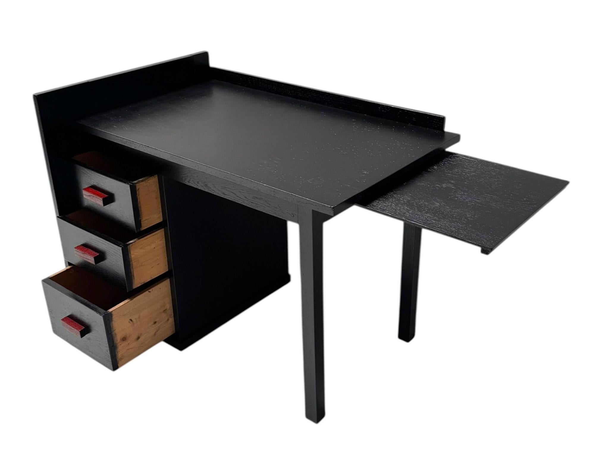 Art Deco Modernist Black Lacquered Desk or Writing Table, 1930s For Sale 1