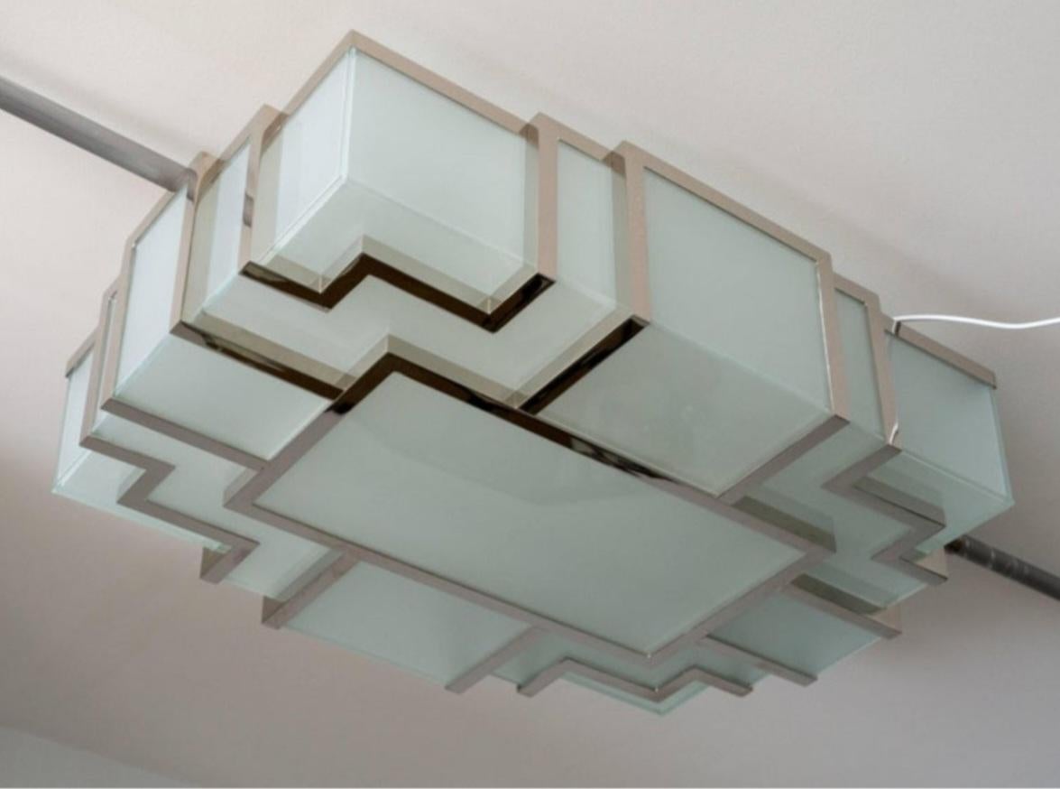 Art Déco Lampada da soffitto Art Deco Modernista in ottone con finitura in nichel in vendita