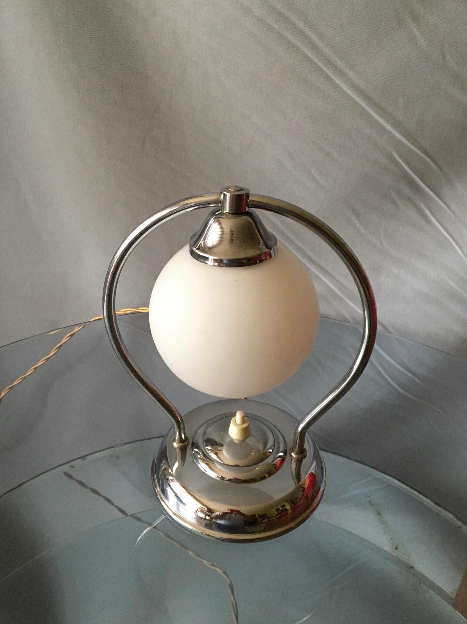 Art Deco Modernist Brass Table Lamp, France, 1930 In Good Condition For Sale In Paris, FR