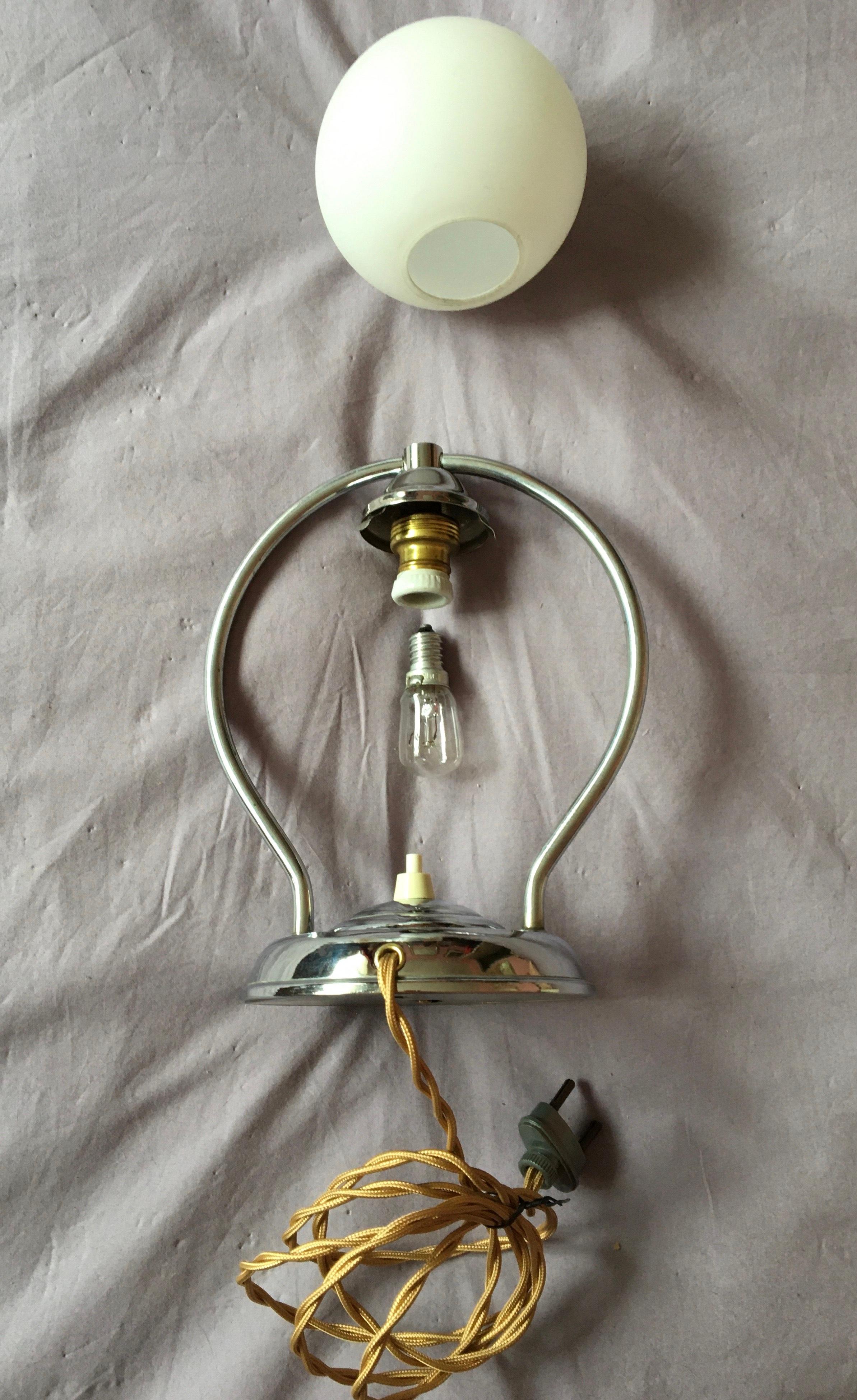 Art Deco Modernist Brass Table Lamp, France, 1930 For Sale 3