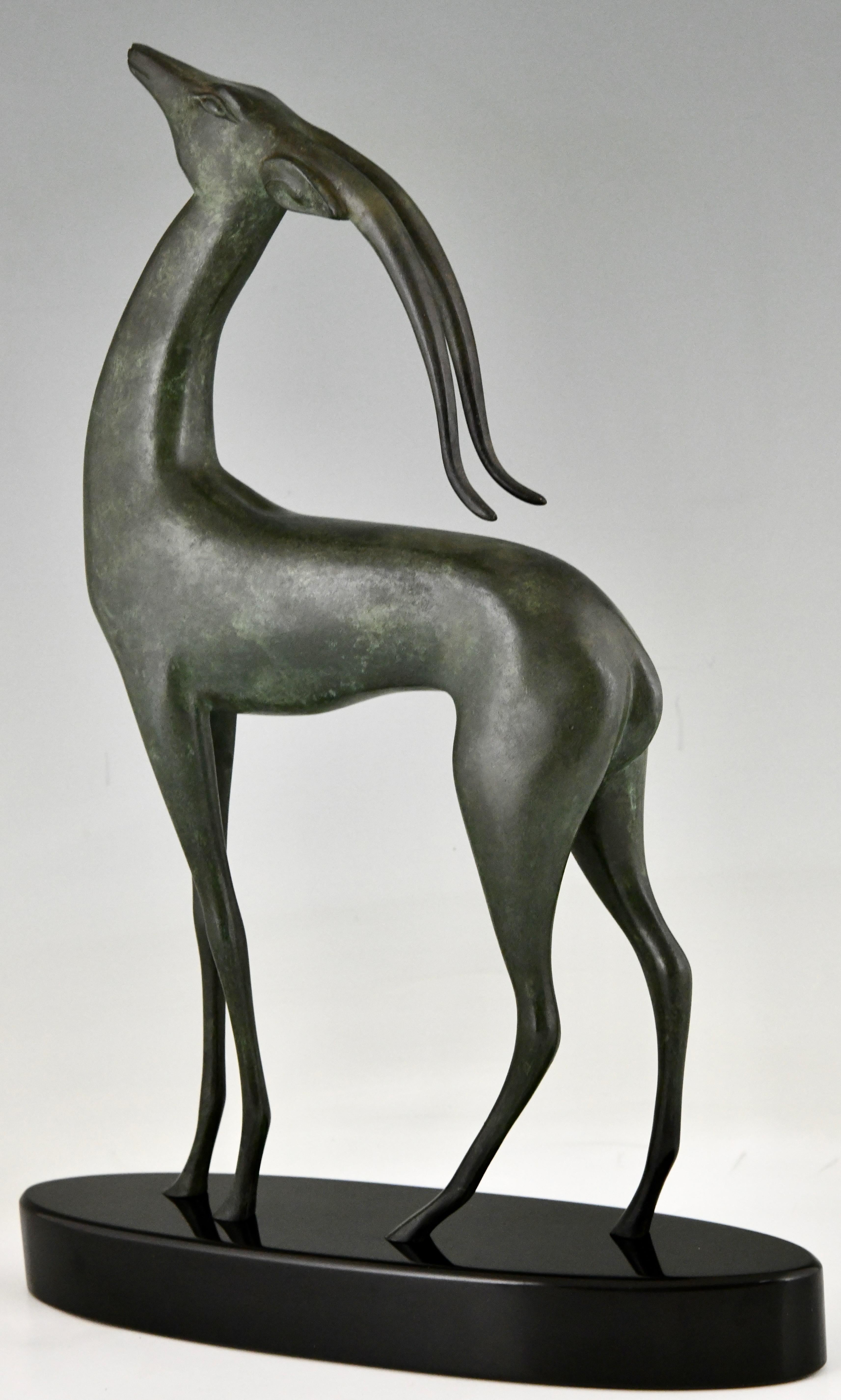 Modernistische Bronzeskulptur-Antilope im Art déco-Stil von Boisnoir, Marcel Guillemard, 1925 im Angebot 3