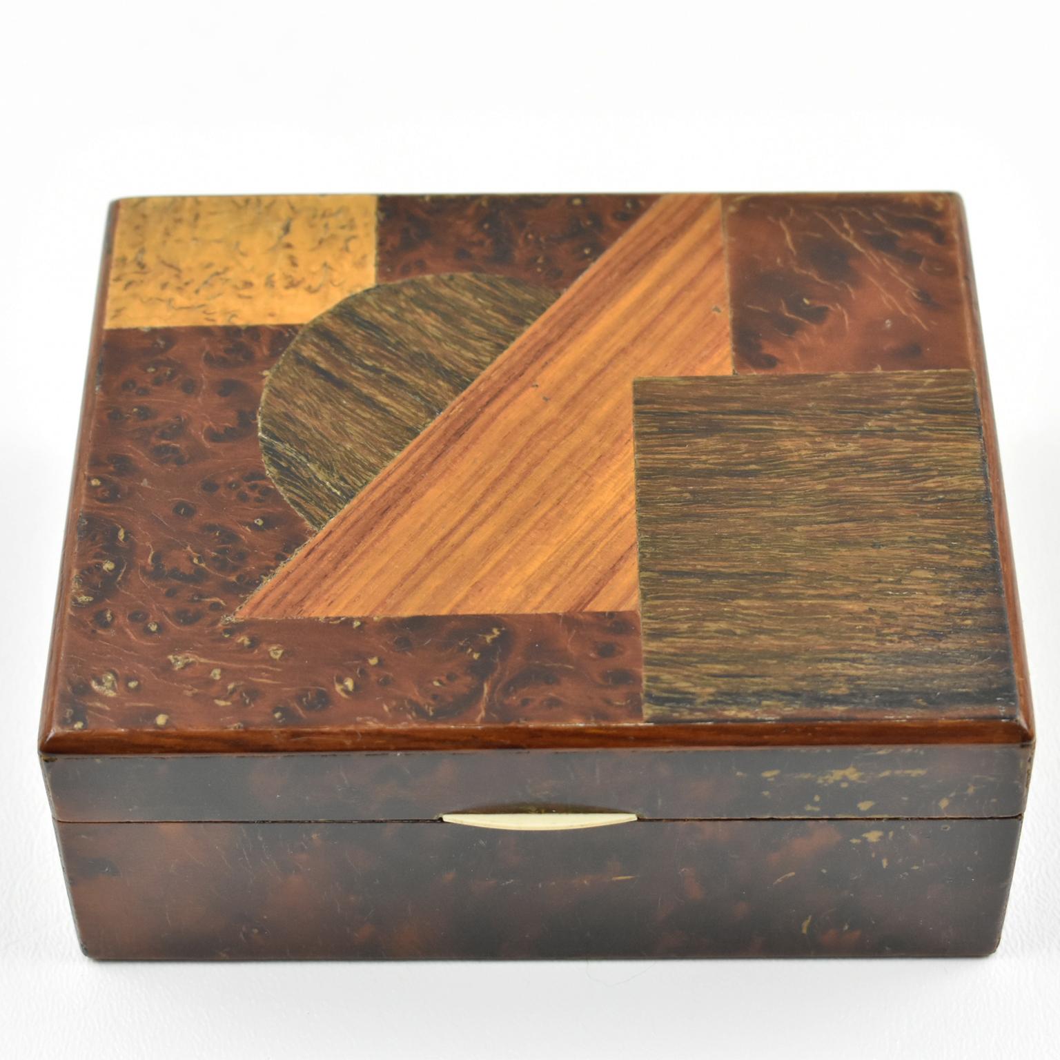 Mid-20th Century Art Deco Modernist Burl Wood Box with Wooden Marquetry