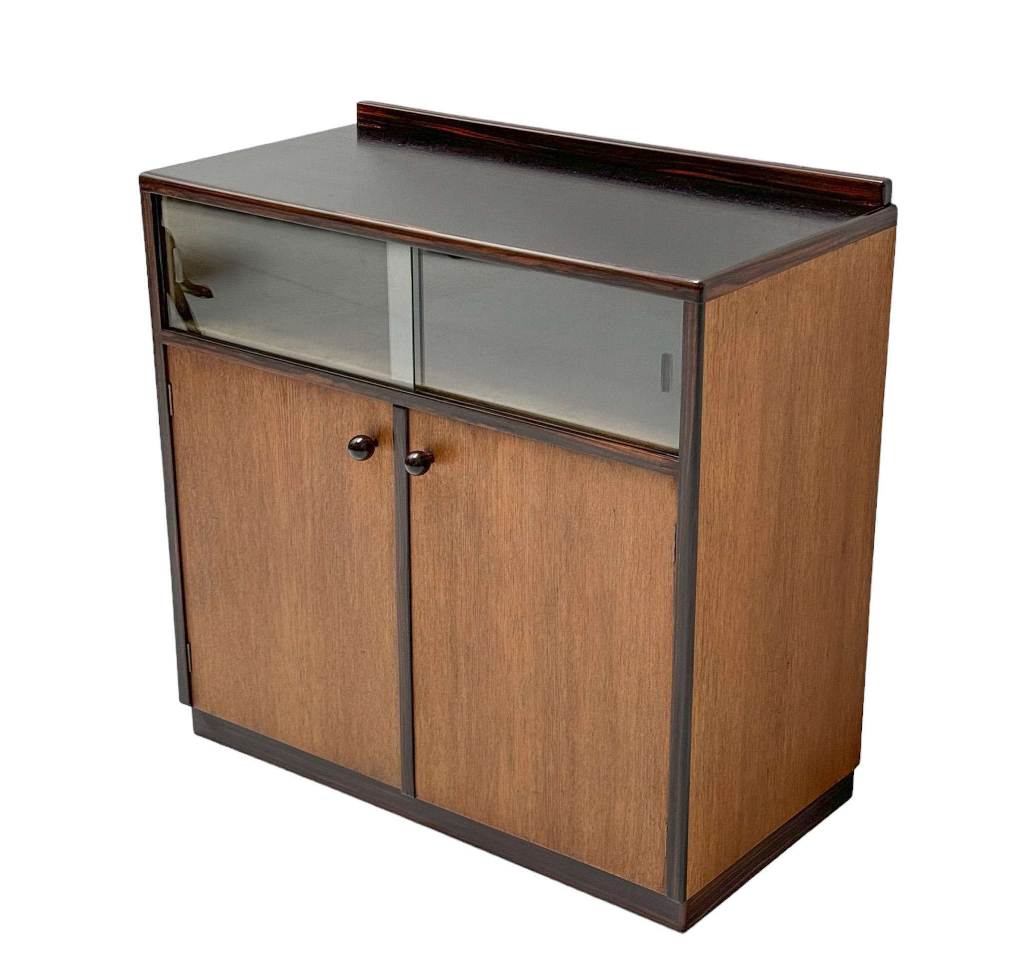 Modernistischer Art-Déco-Schrank von Anton Lucas Leiden, 1920er Jahre (Niederländisch) im Angebot