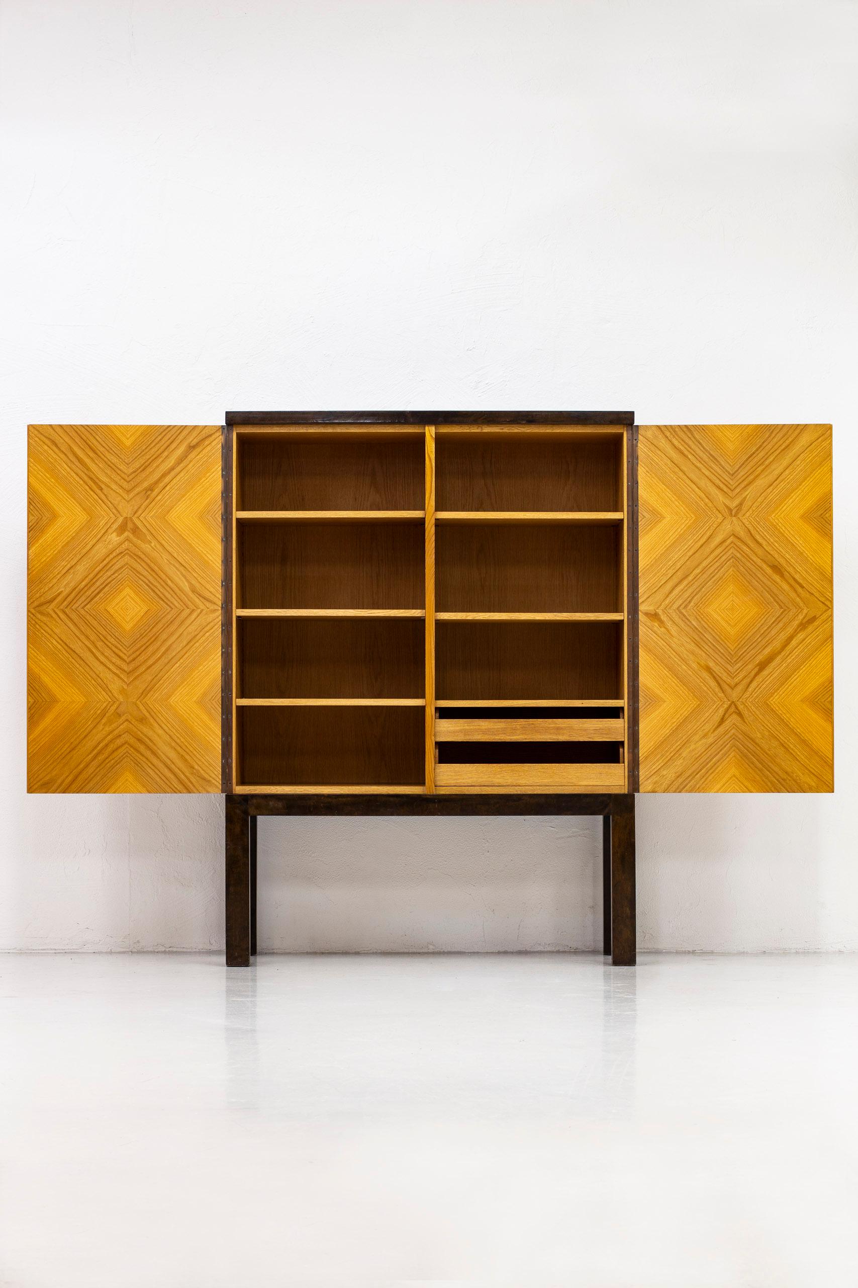 Swedish Art Deco/ Modernist Cabinet in the Style of Otto Schulz, Sweden, 1930s For Sale