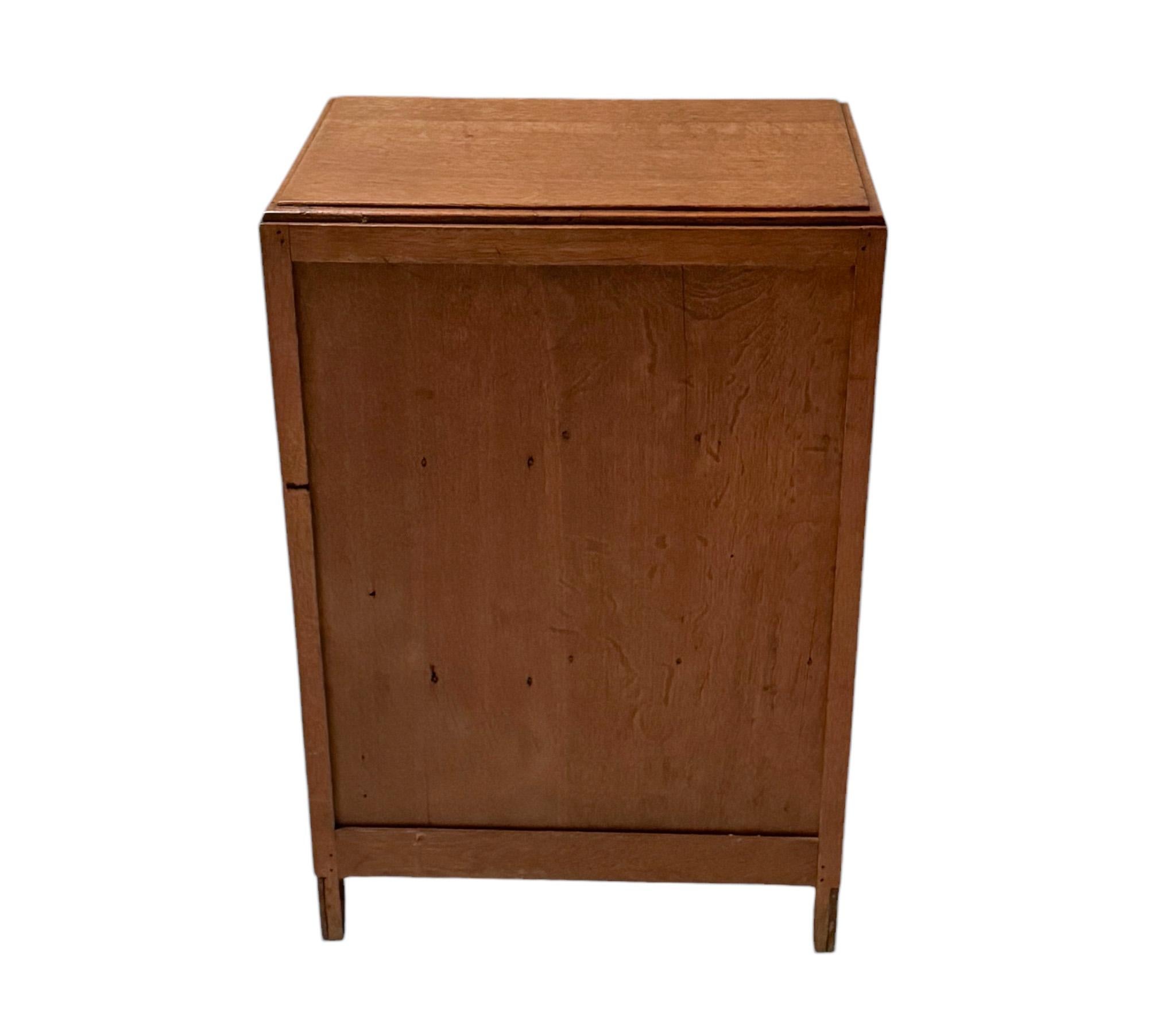Armario modernista art déco con cajón, años 20 en venta 3