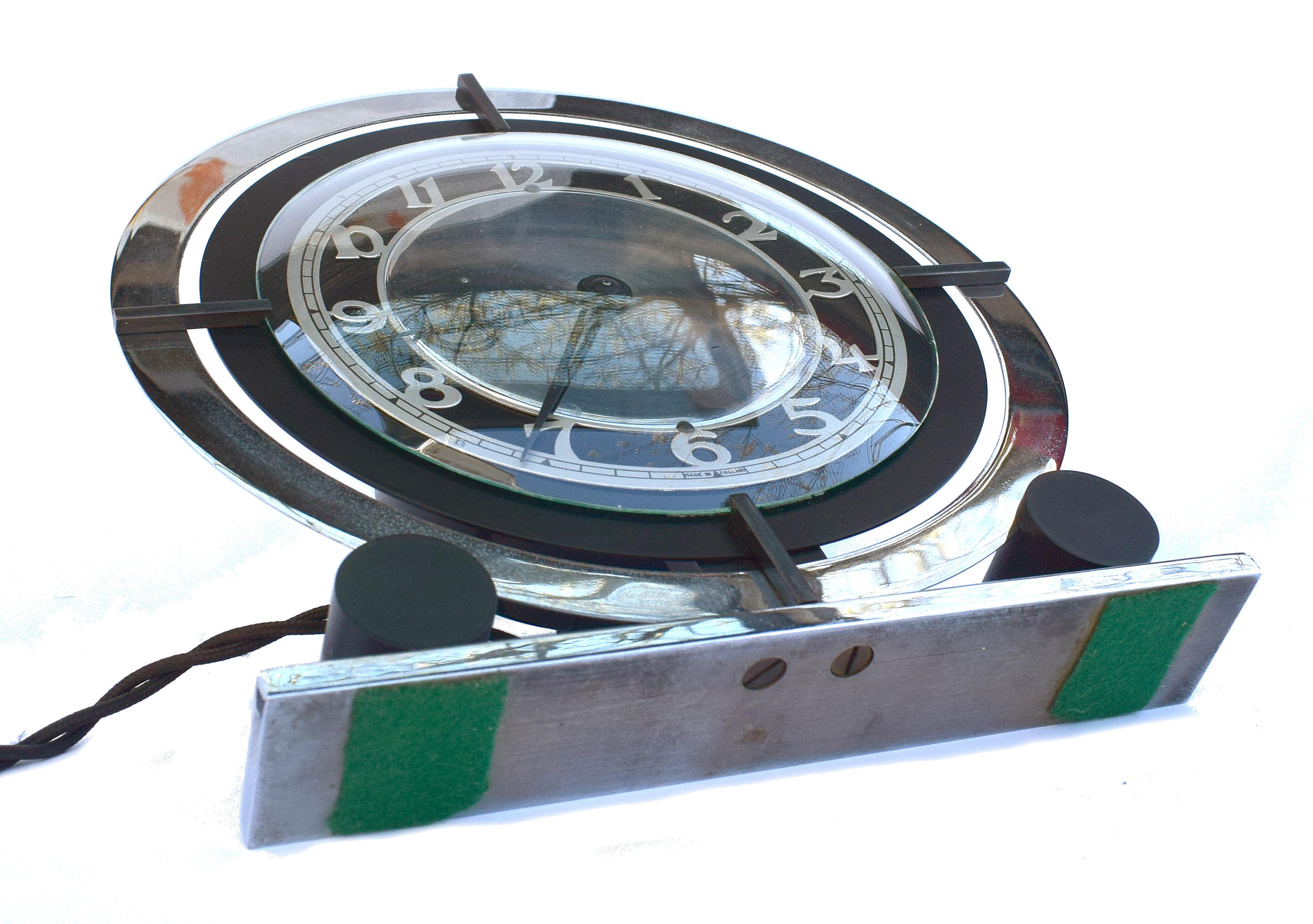 20th Century Art Deco Modernist Chrome And Bakelite Electric Clock By Temco