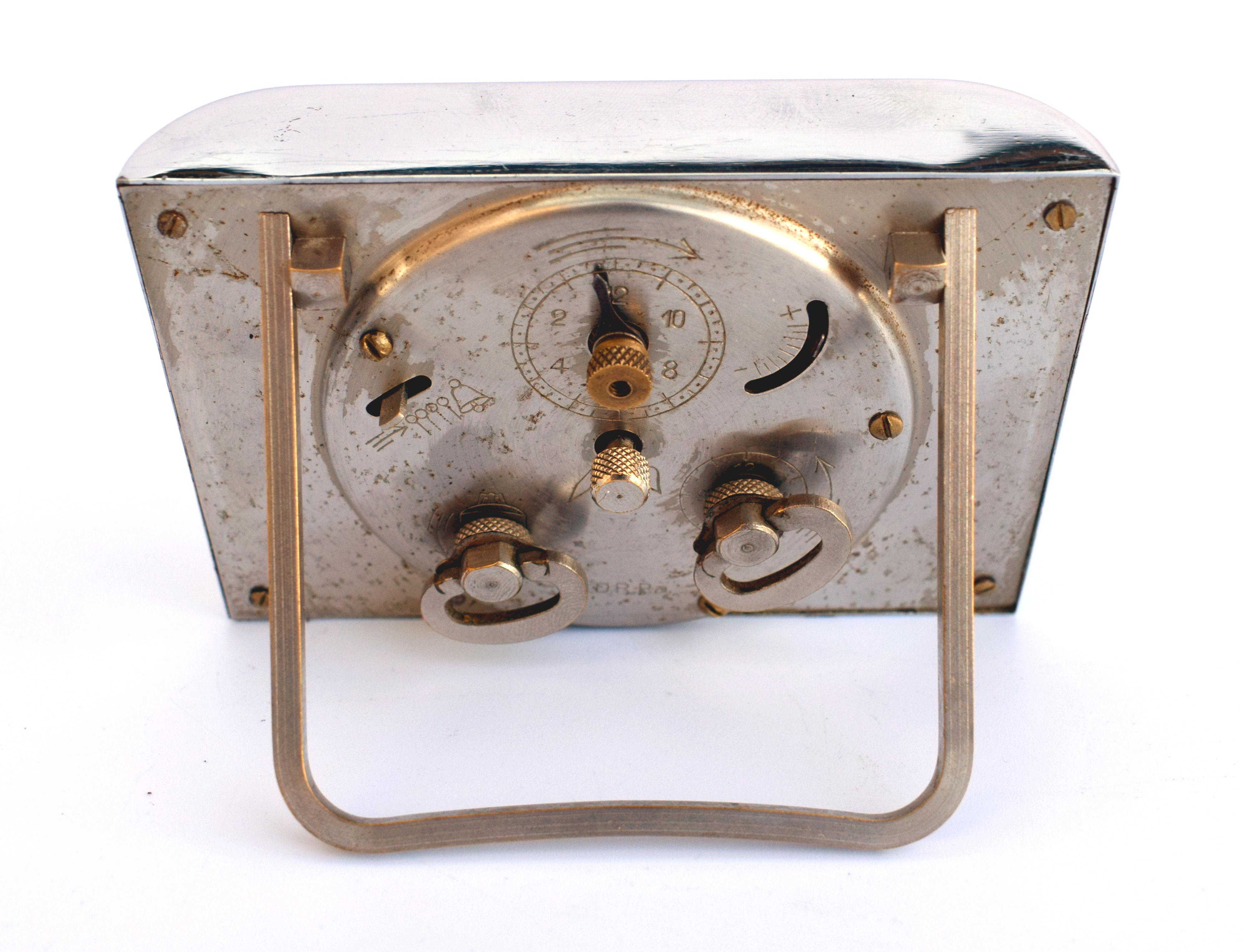 Sveglia da viaggio cromata Art Deco Modernista, 1930 ca. in vendita 2