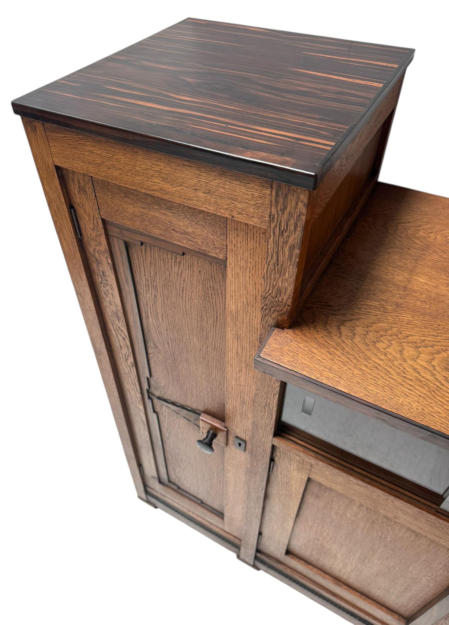 Art Deco Modernist Credenza or Sideboard, 1920s For Sale 7