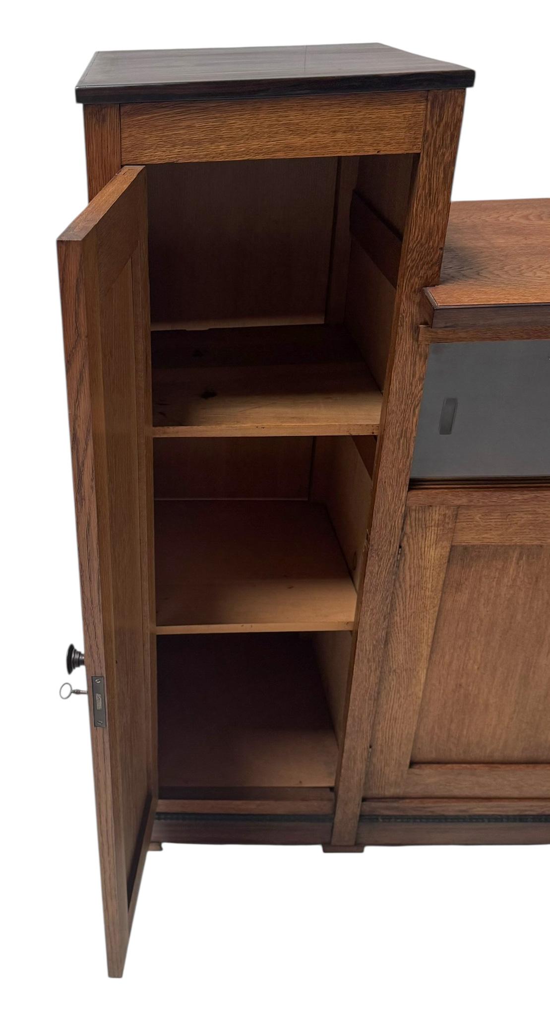 Art Deco Modernist Credenza or Sideboard, 1920s For Sale 2