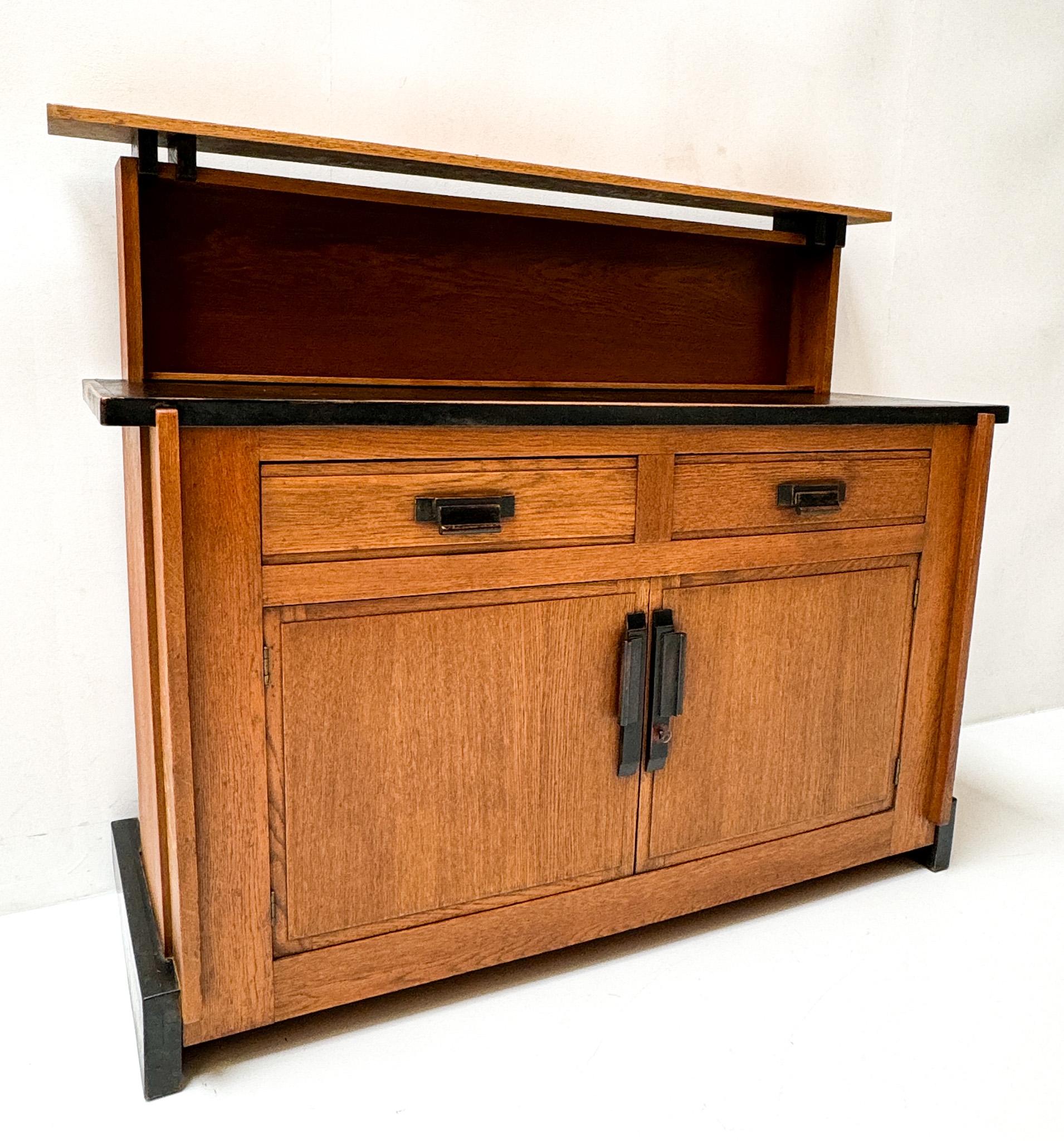 Credenza o aparador modernista art déco de Jan Brunott, años 20 Art Decó en venta