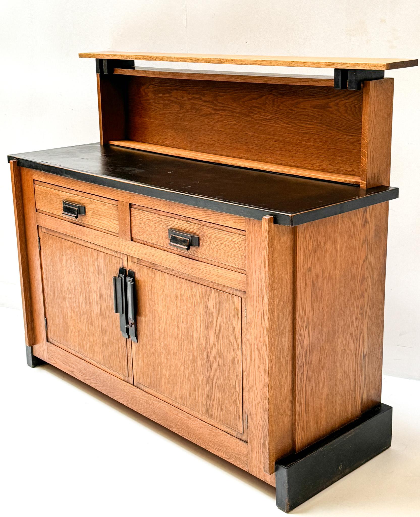 Credenza o aparador modernista art déco de Jan Brunott, años 20 en venta 2