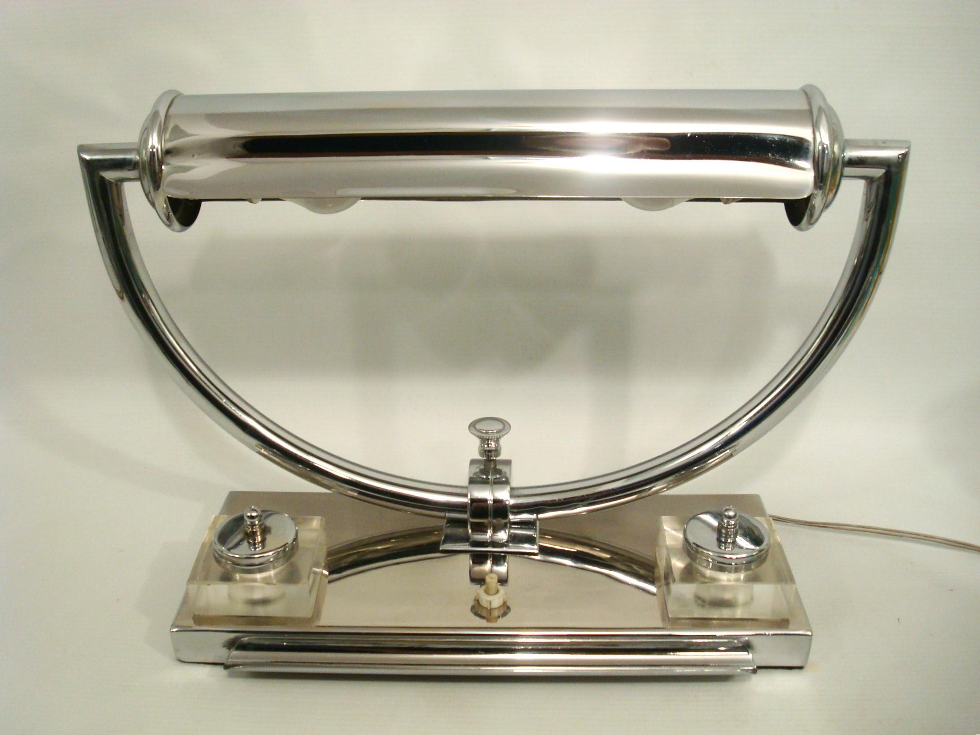 Art Deco Modernist Desk and Table Lamp. USA 1930´s For Sale 4