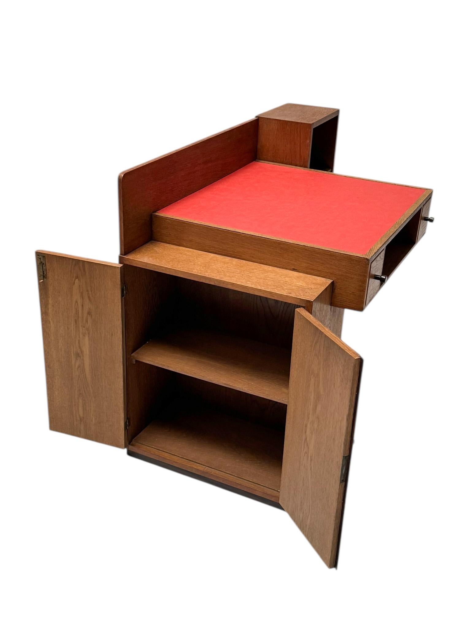 Materiale sintetico Scrivania modernista Art Déco di P.E.L. Izeren per De Genneper Molen, anni '20 in vendita