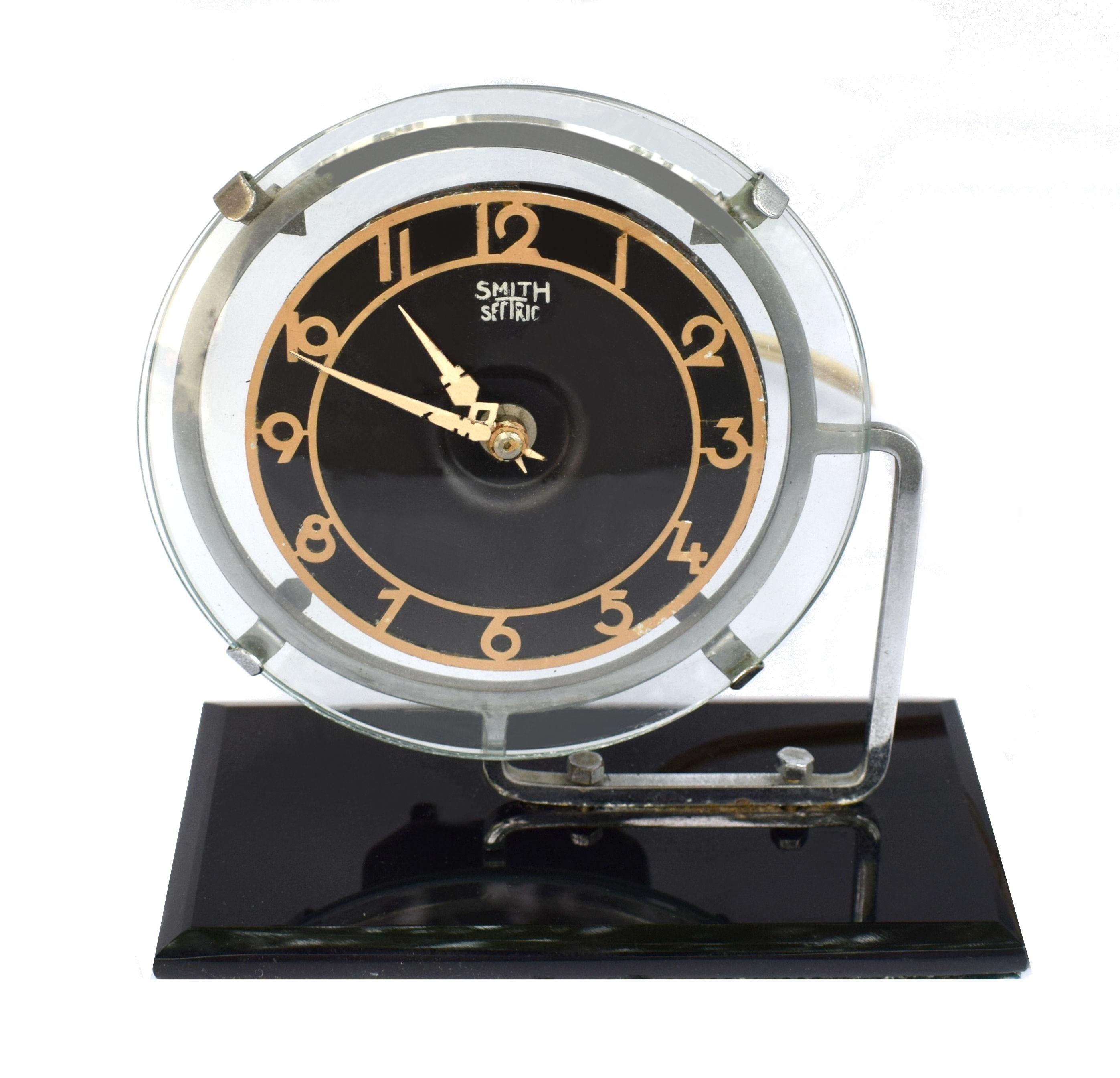 Art Deco Modernist English Clock by GEC, circa 1930 1