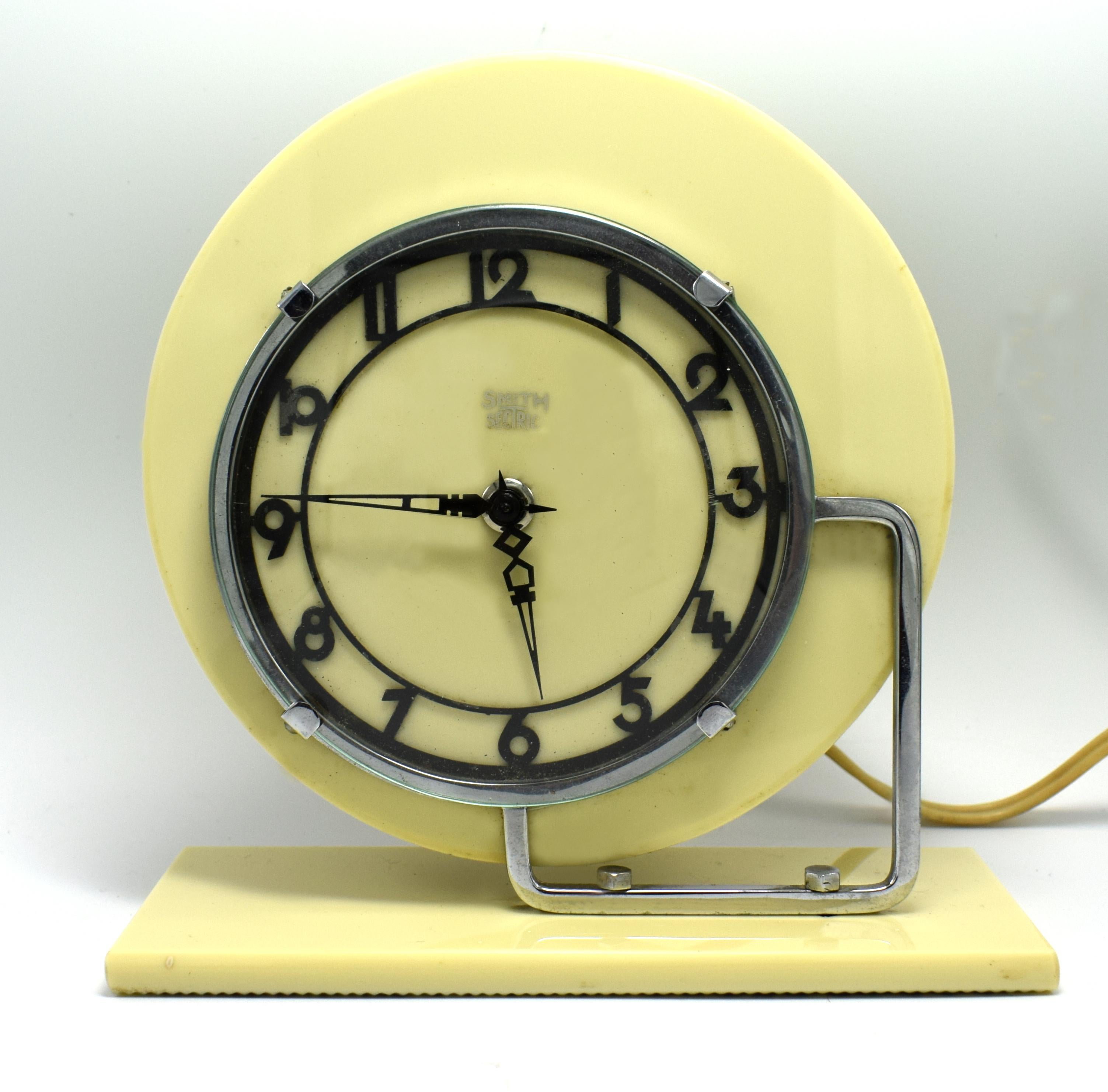 Art Deco Modernist English Clock by GEC, circa 1930 3