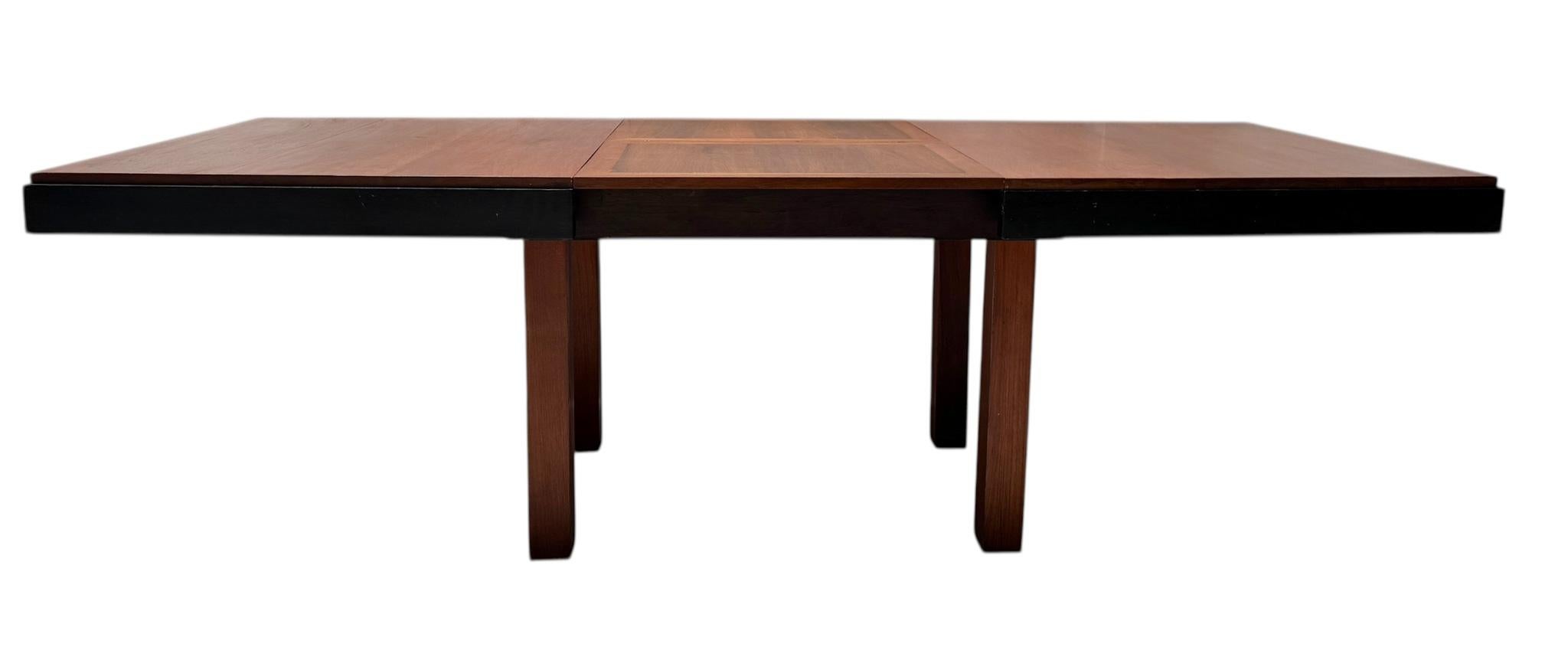 Early 20th Century Art Deco Modernist Extending Dining Room Table by Toko v/d Pol Semarang, 1920s For Sale
