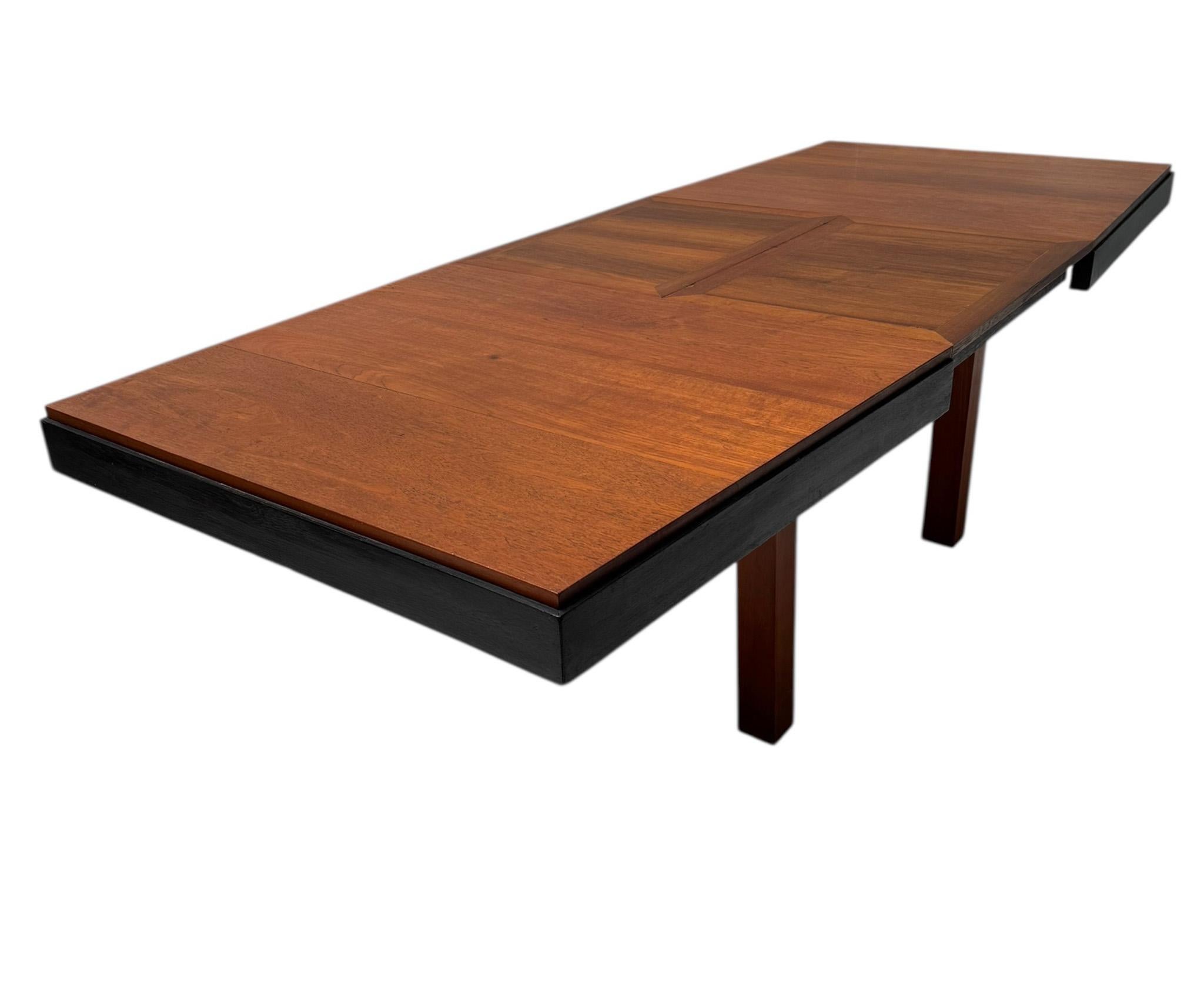 Teak Art Deco Modernist Extending Dining Room Table by Toko v/d Pol Semarang, 1920s For Sale