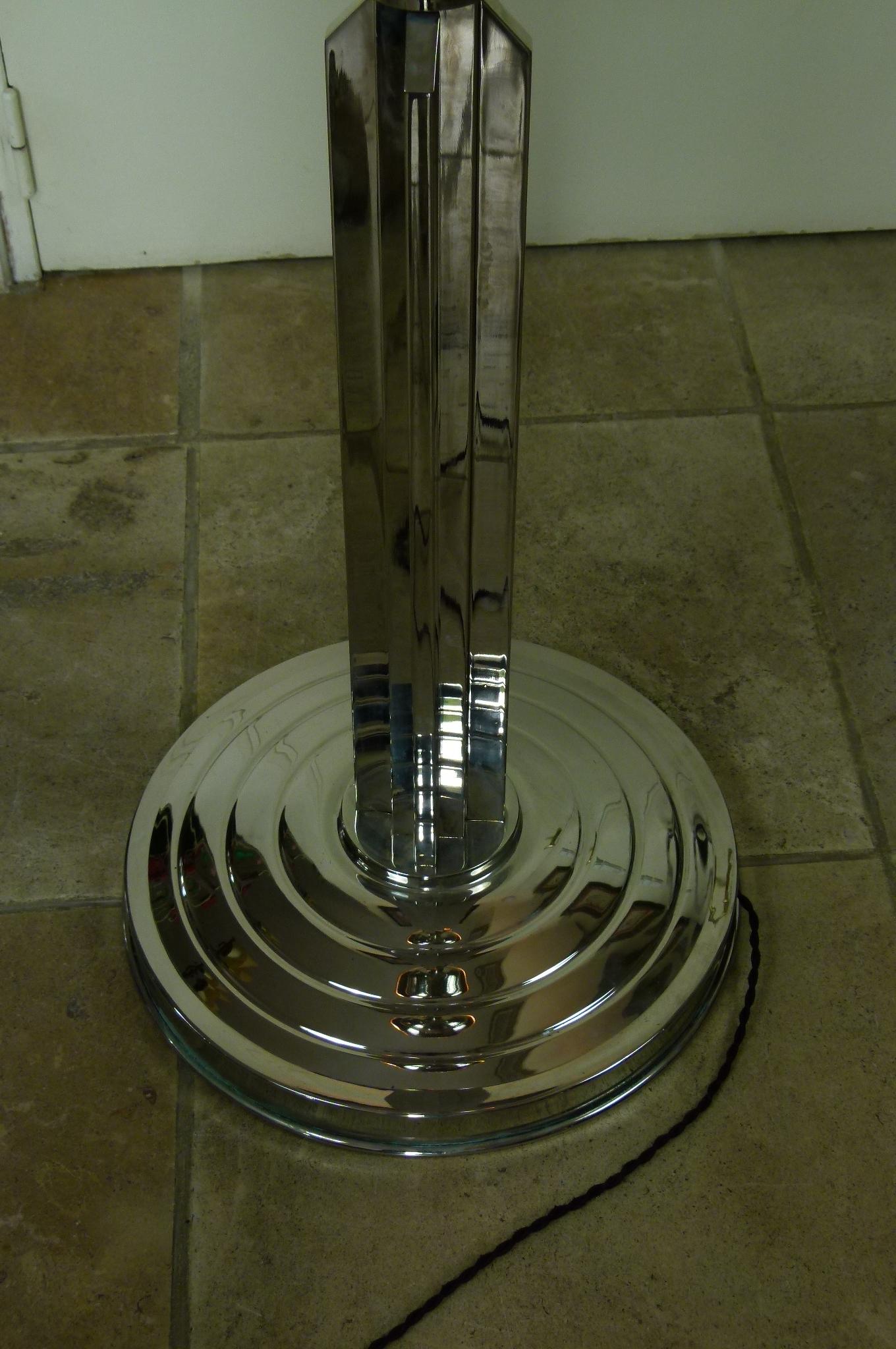 Art Deco Modernist Floor Lamp with a Double Basin in Nickel-plated Metal 2