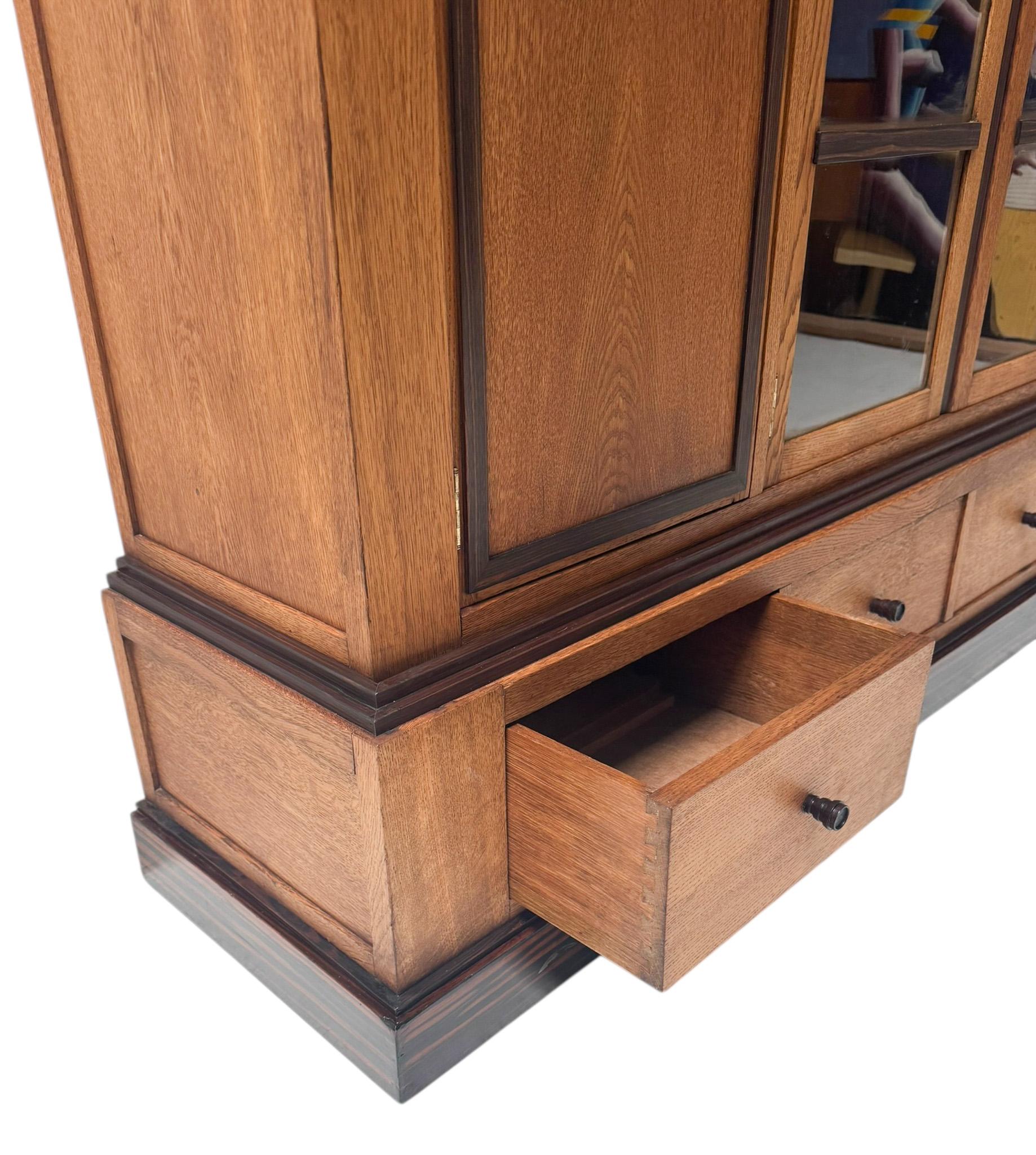 Librería modernista Art Déco de cuatro puertas, años 20 en venta 6