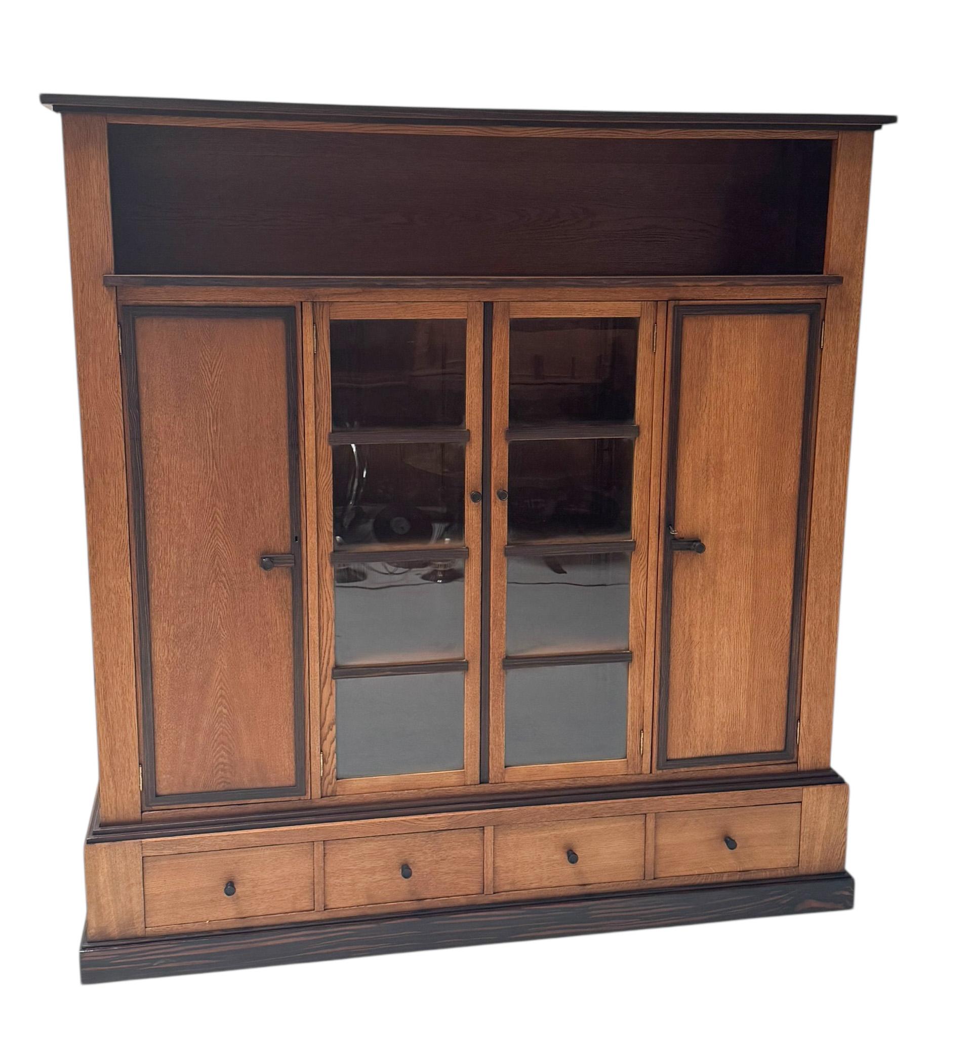 Librería modernista Art Déco de cuatro puertas, años 20 en venta 1