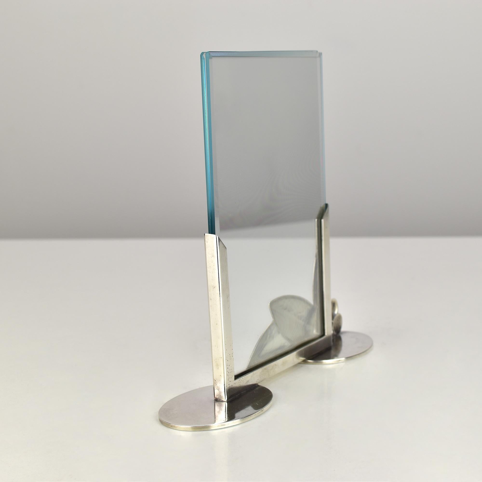 Art Deco Modernist Handgehämmerter Fotorahmen von WMF Bauhaus Ära im Zustand „Gut“ im Angebot in Bad Säckingen, DE
