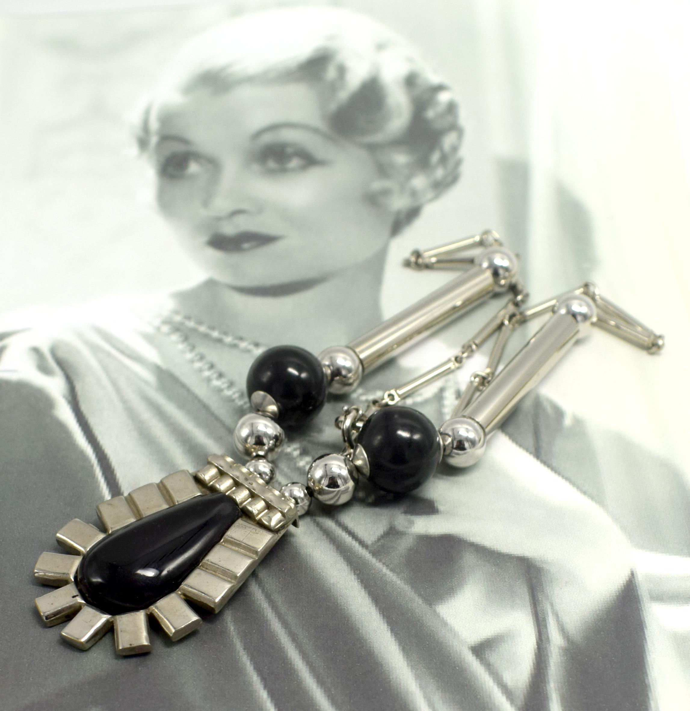 Art Deco Modernist Ladies Necklace, circa 1930s 2