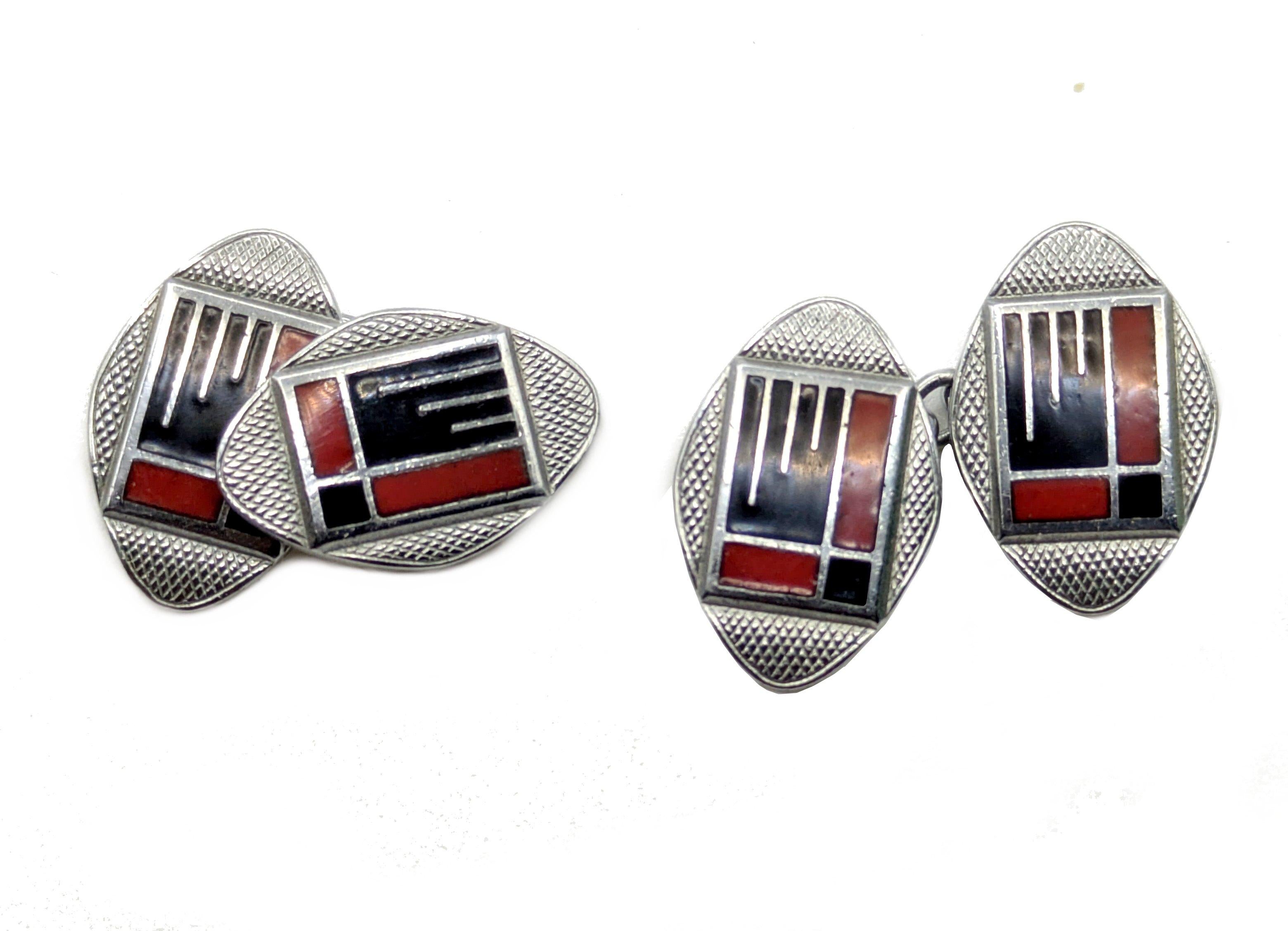20ième siècle Art Deco Moderniste Paire de boutons de manchette en émail, circa 1930 en vente