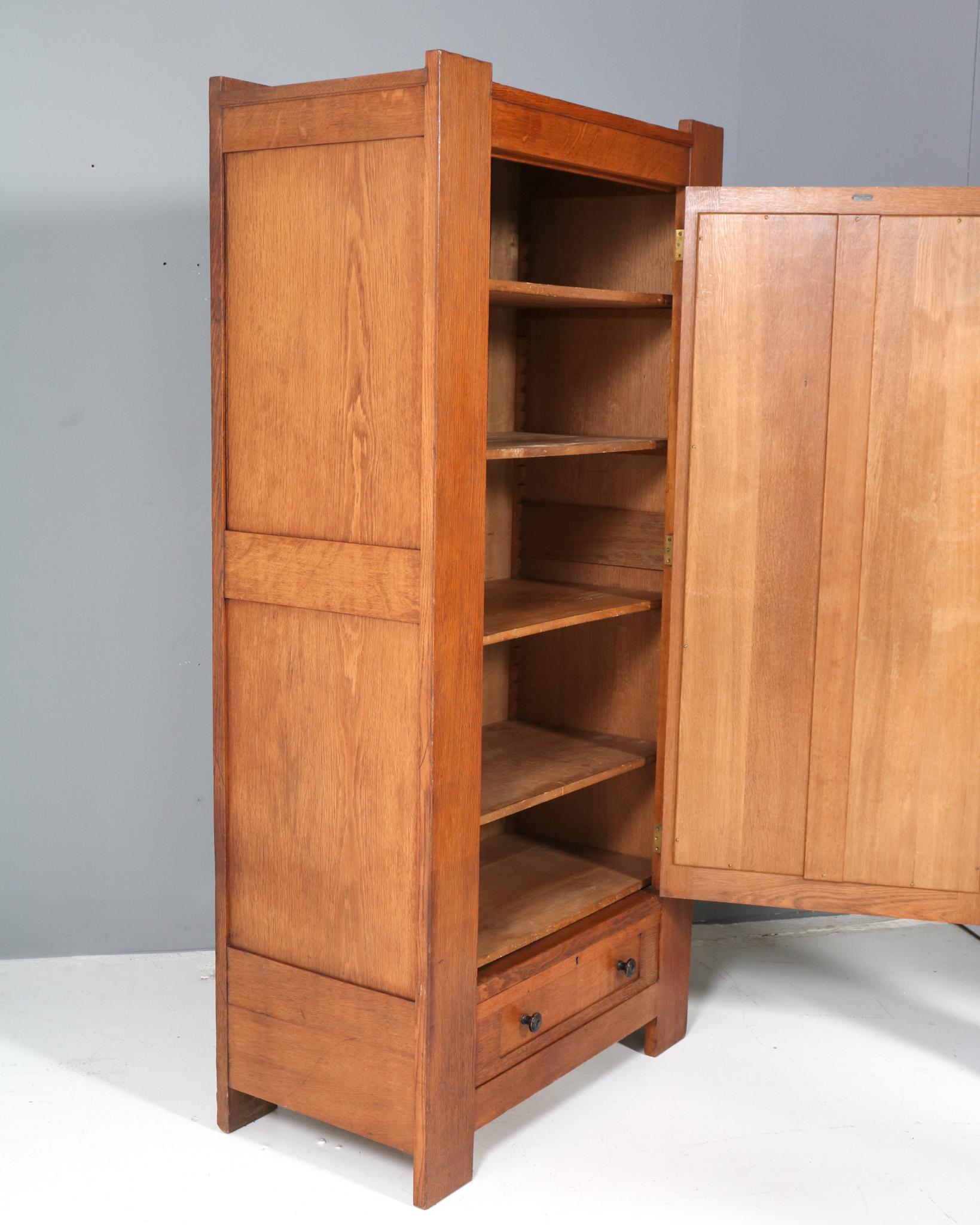  Art Deco Modernist Oak Armoire or Wardrobe by Hendrik Wouda for Pander, 1924 In Good Condition For Sale In Amsterdam, NL