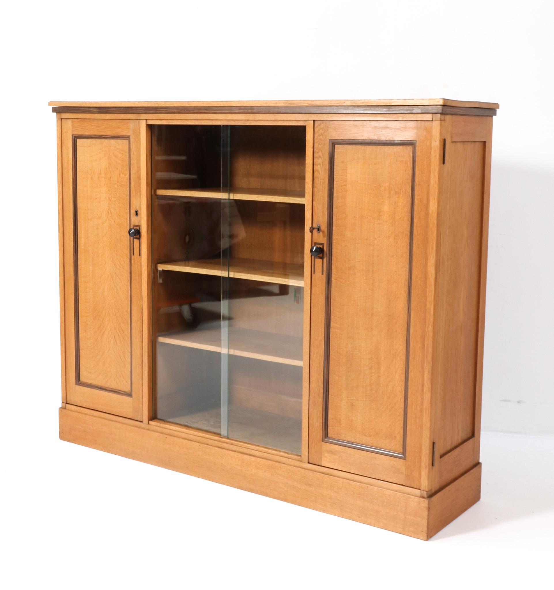 Art Deco Modernist Oak Bookcase with Glass Sliding Doors, 1920s For Sale 5