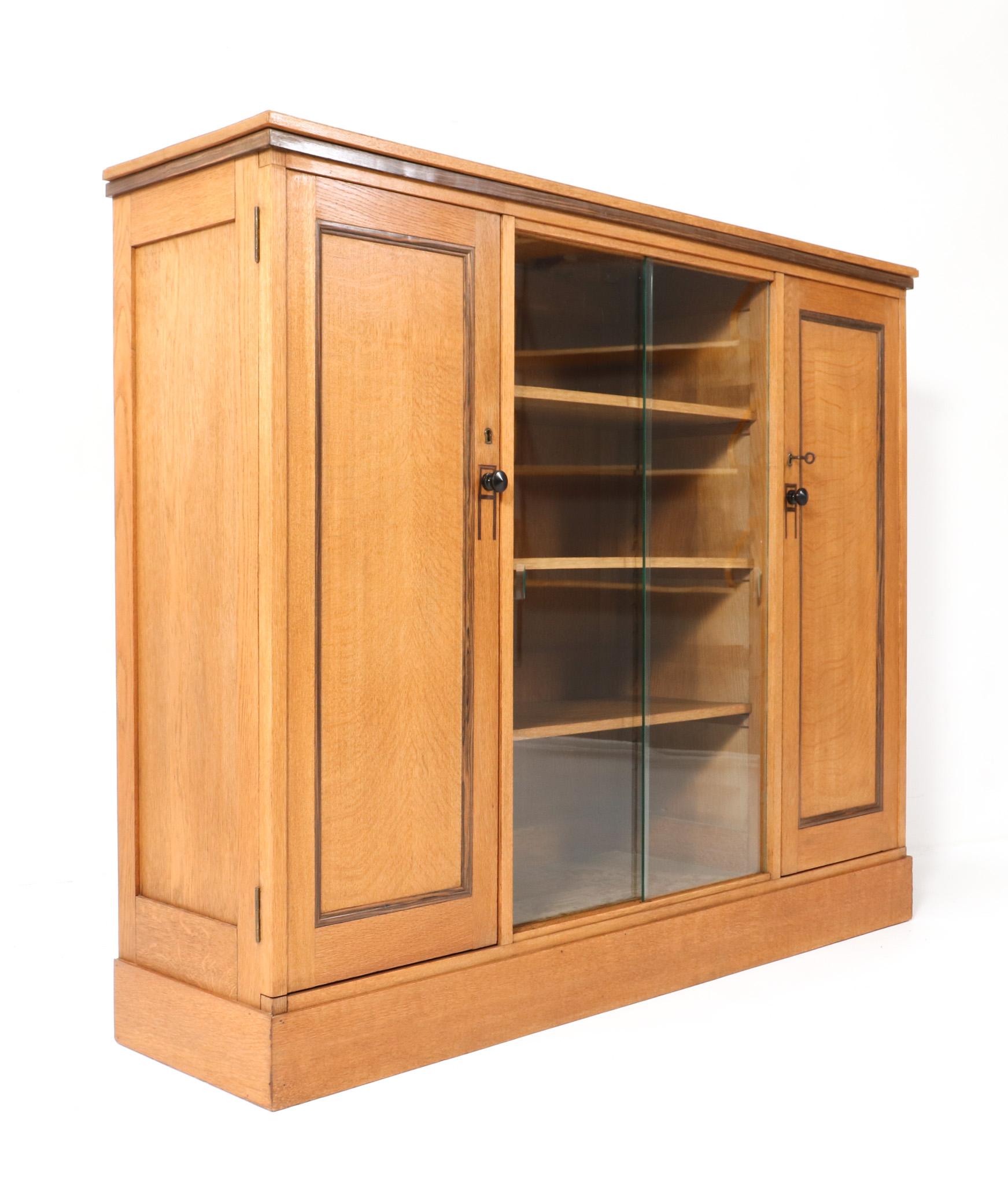 Art Deco Modernist Oak Bookcase with Glass Sliding Doors, 1920s For Sale 2