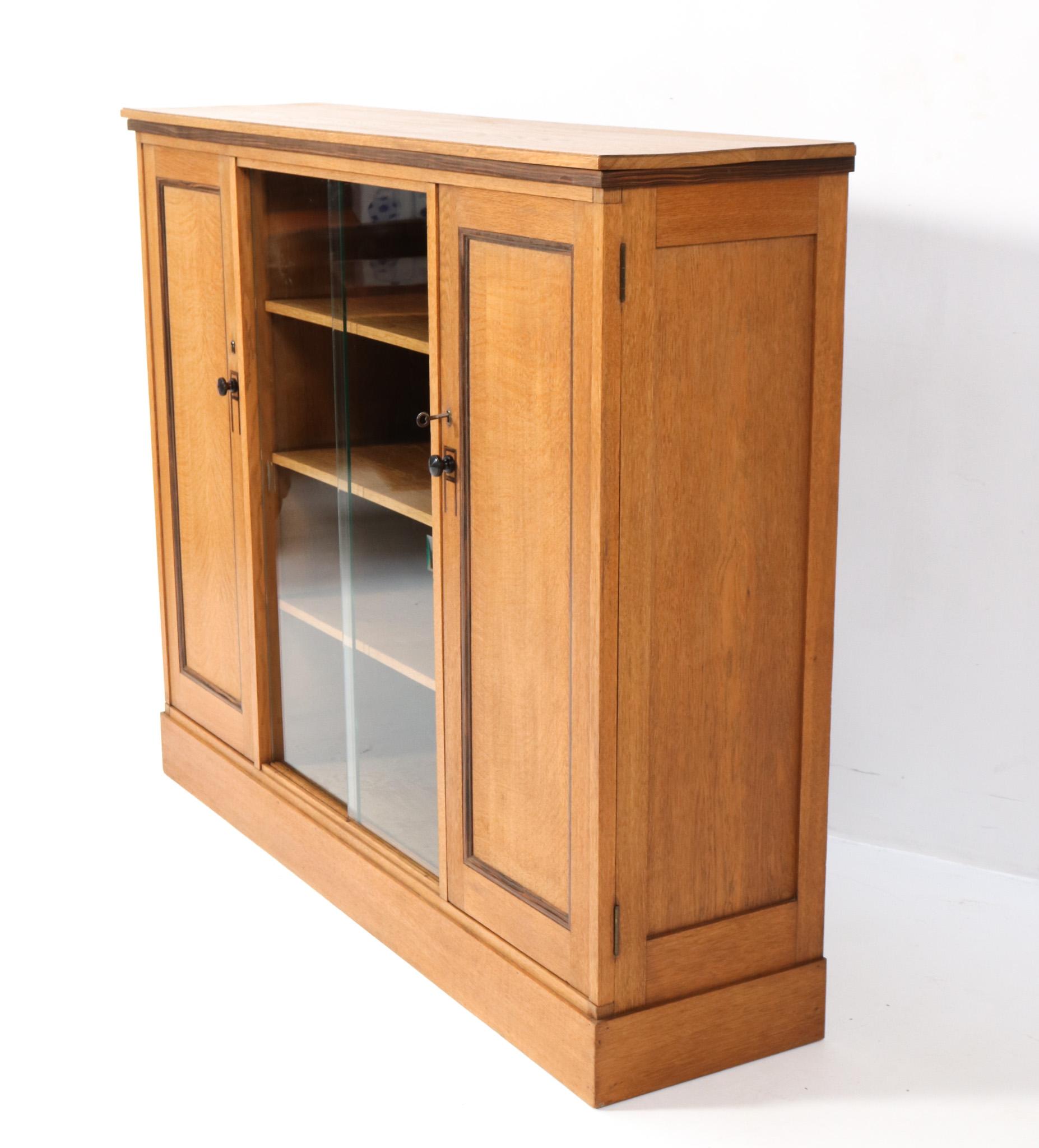 Art Deco Modernist Oak Bookcase with Glass Sliding Doors, 1920s For Sale 4