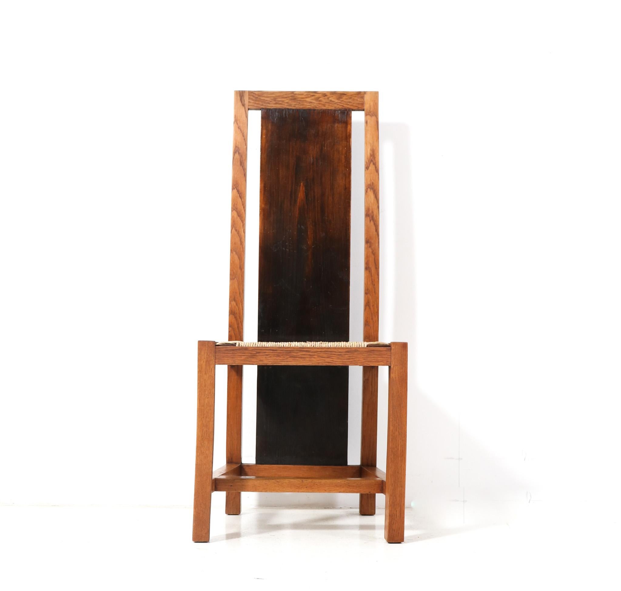 Néerlandais  Chaise à haut dossier Art Déco moderniste en chêne par Cor Alons, 1923 en vente