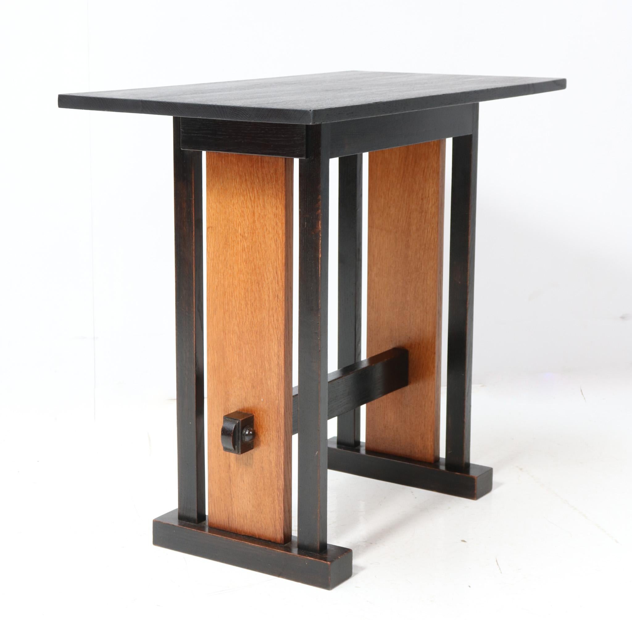 Art Deco Modernist Oak Side Table by Cor Alons, 1927 In Good Condition For Sale In Amsterdam, NL