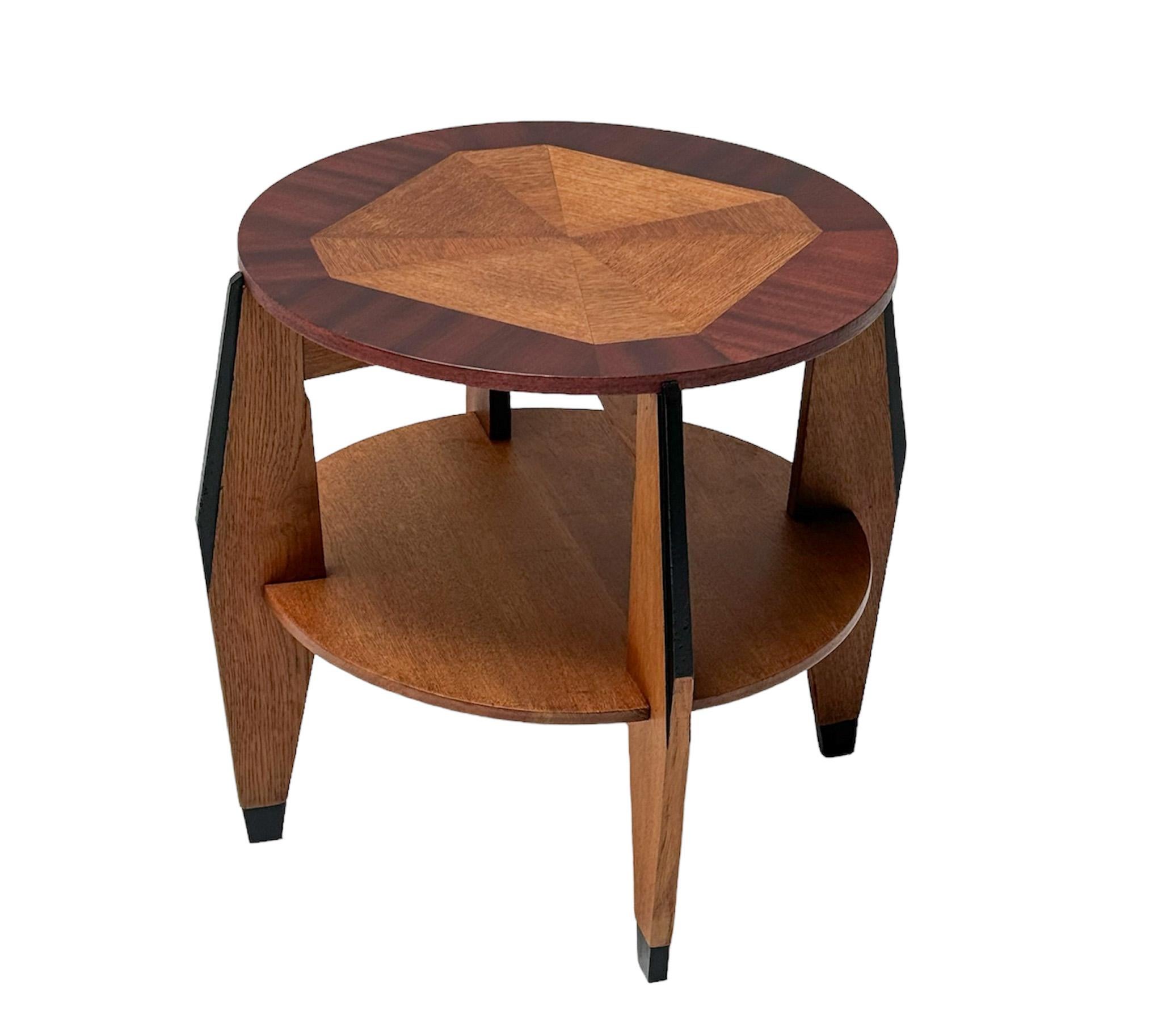 Early 20th Century  Art Deco Modernist Oak Side Table by P.E.L. Izeren for De Genneper Molen, 1920s For Sale