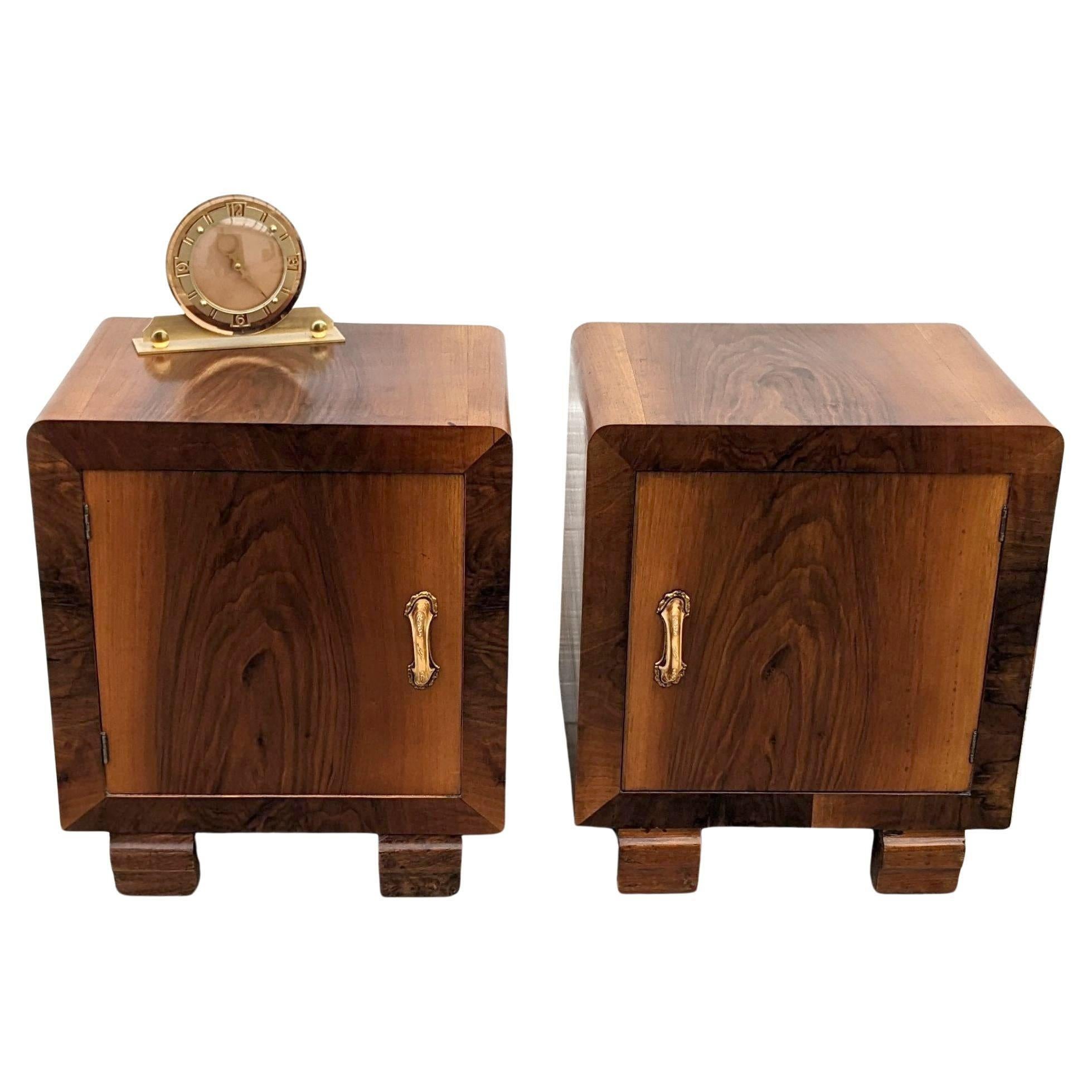 Art Deco Modernist Pair Matching of Italian Bedside Table Nightstands, c1930 In Good Condition For Sale In Devon, England