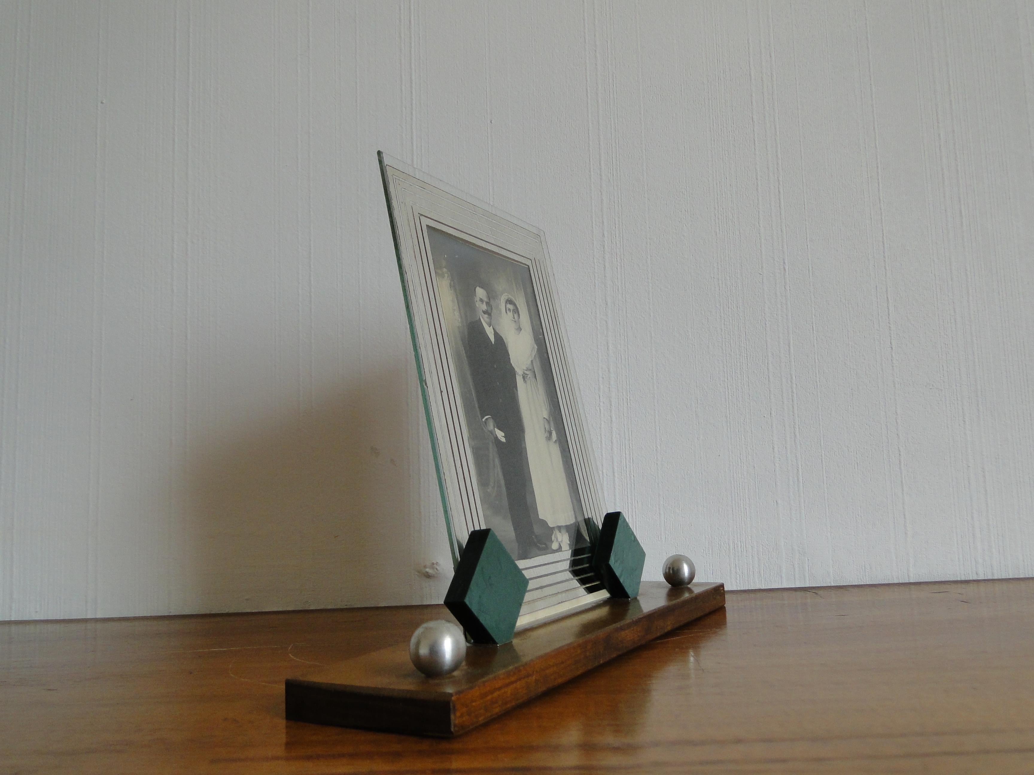 Art Deco Modernist Picture Photo Frame Wood, Bakelite and Chrome Ball Accents For Sale 9