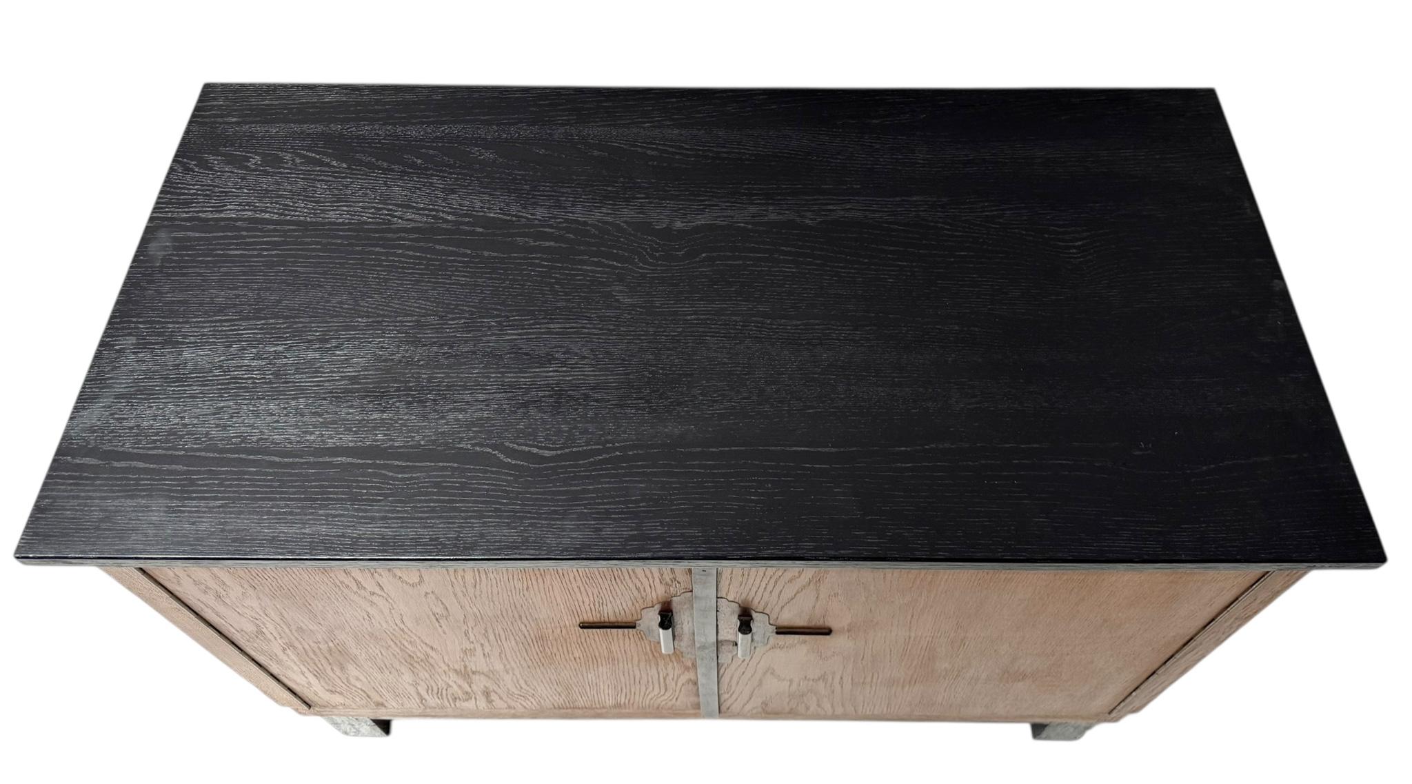 Art Deco Modernist Sideboard or credenza with Black Lacquered Top, 1930s In Good Condition For Sale In Amsterdam, NL
