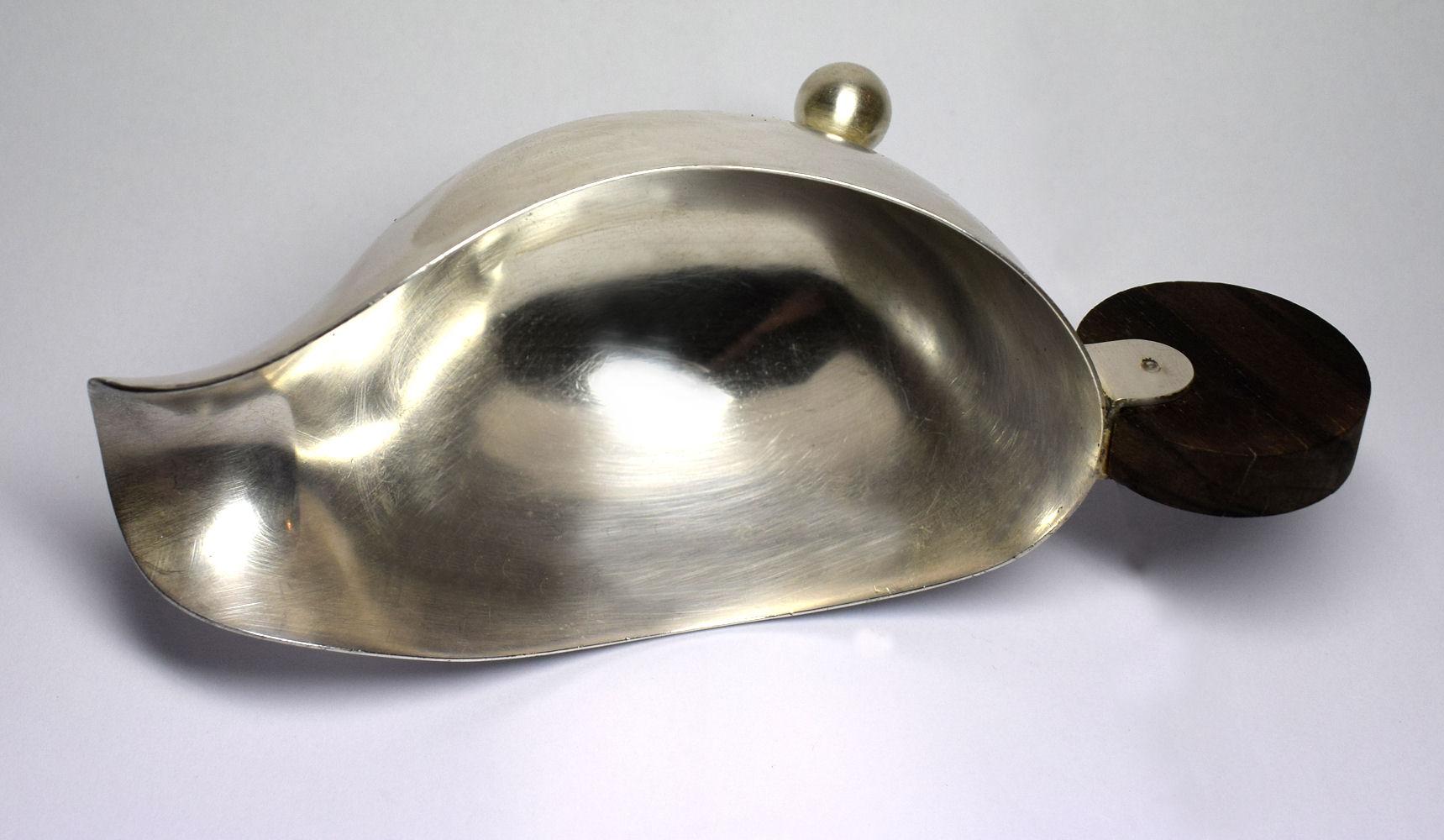 Art Deco Modernist Silver Plated Sauce Boat In Good Condition For Sale In Devon, England