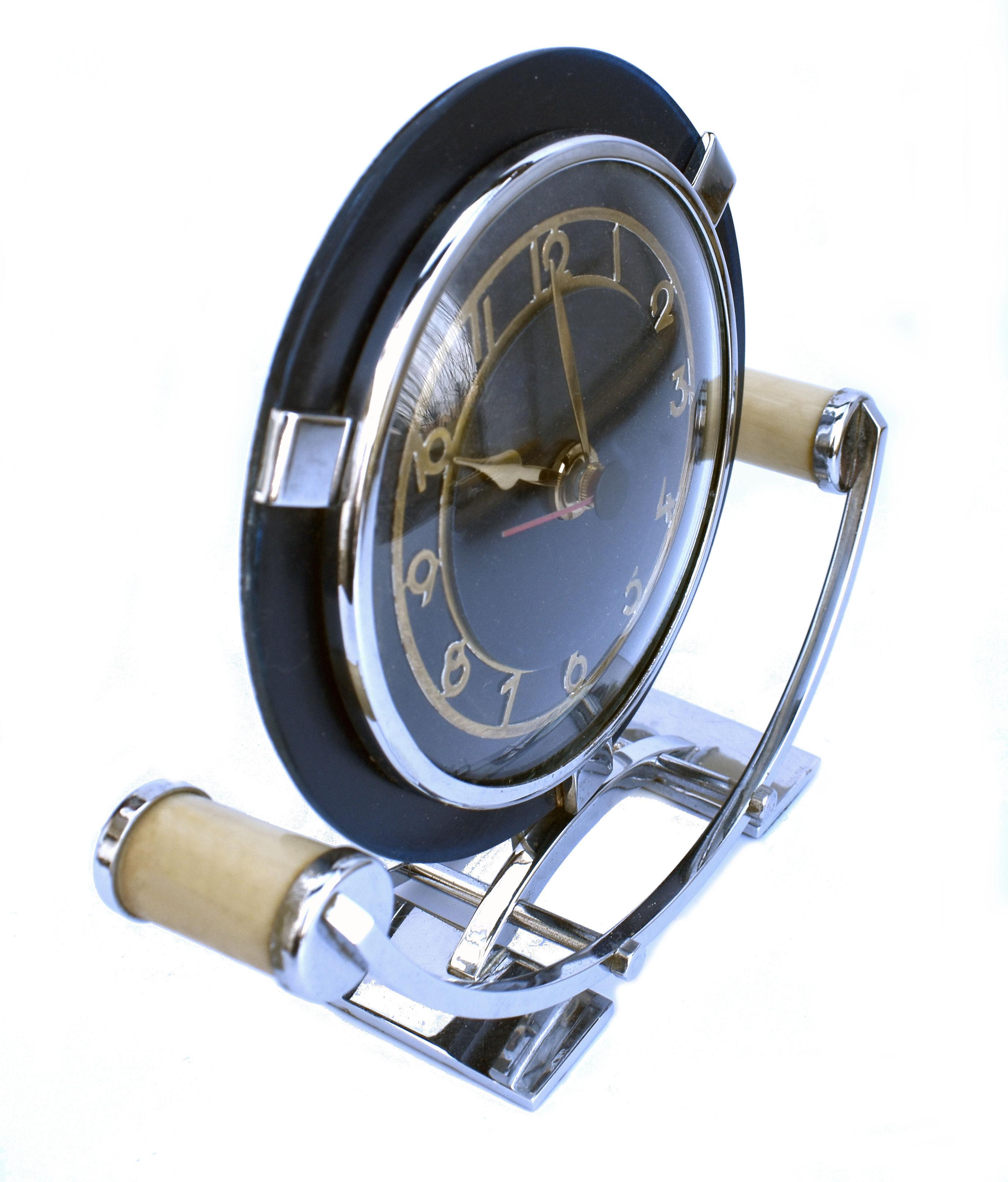 20th Century Art Deco Modernist Smiths Clock, c1930s
