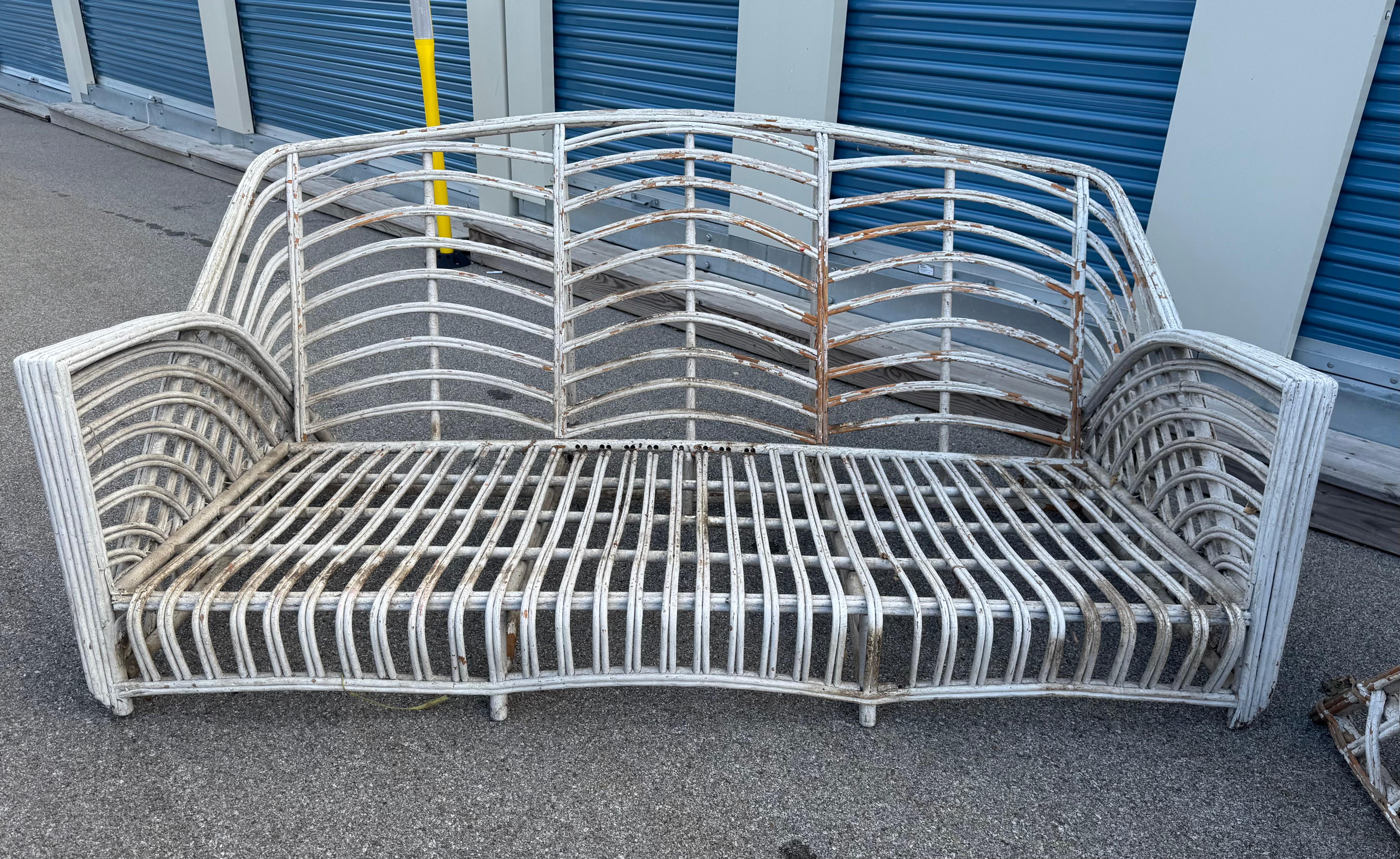 Art Deco , mODERnist Sofa & Chair / Reed /Rattan / Wicker attr à Art Reed Abîmé - En vente à Buffalo, NY