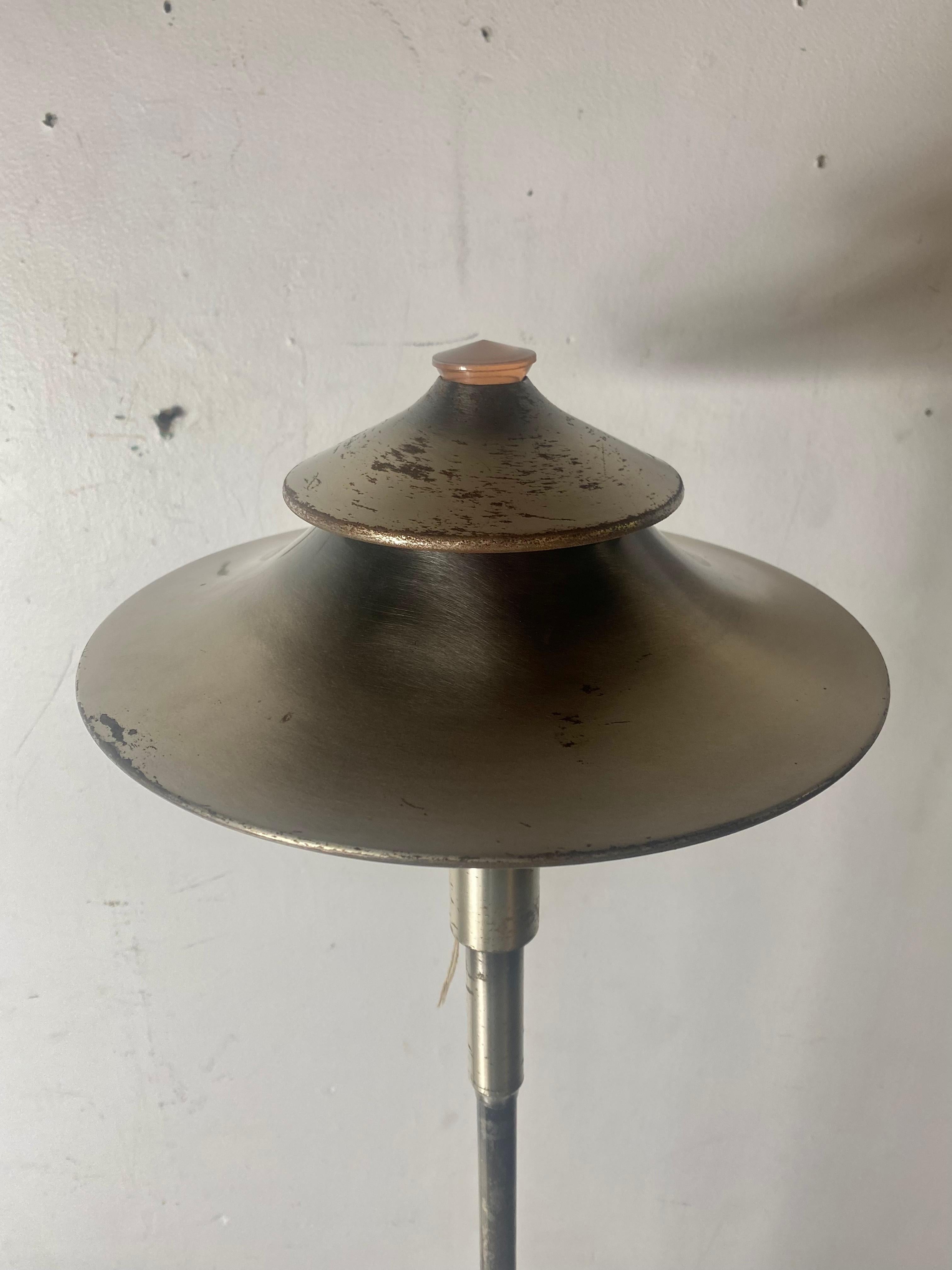 Début du 20ème siècle Lampe de table ou lampadaire Art Déco moderniste par Leroy C. Doane pour Miller en vente