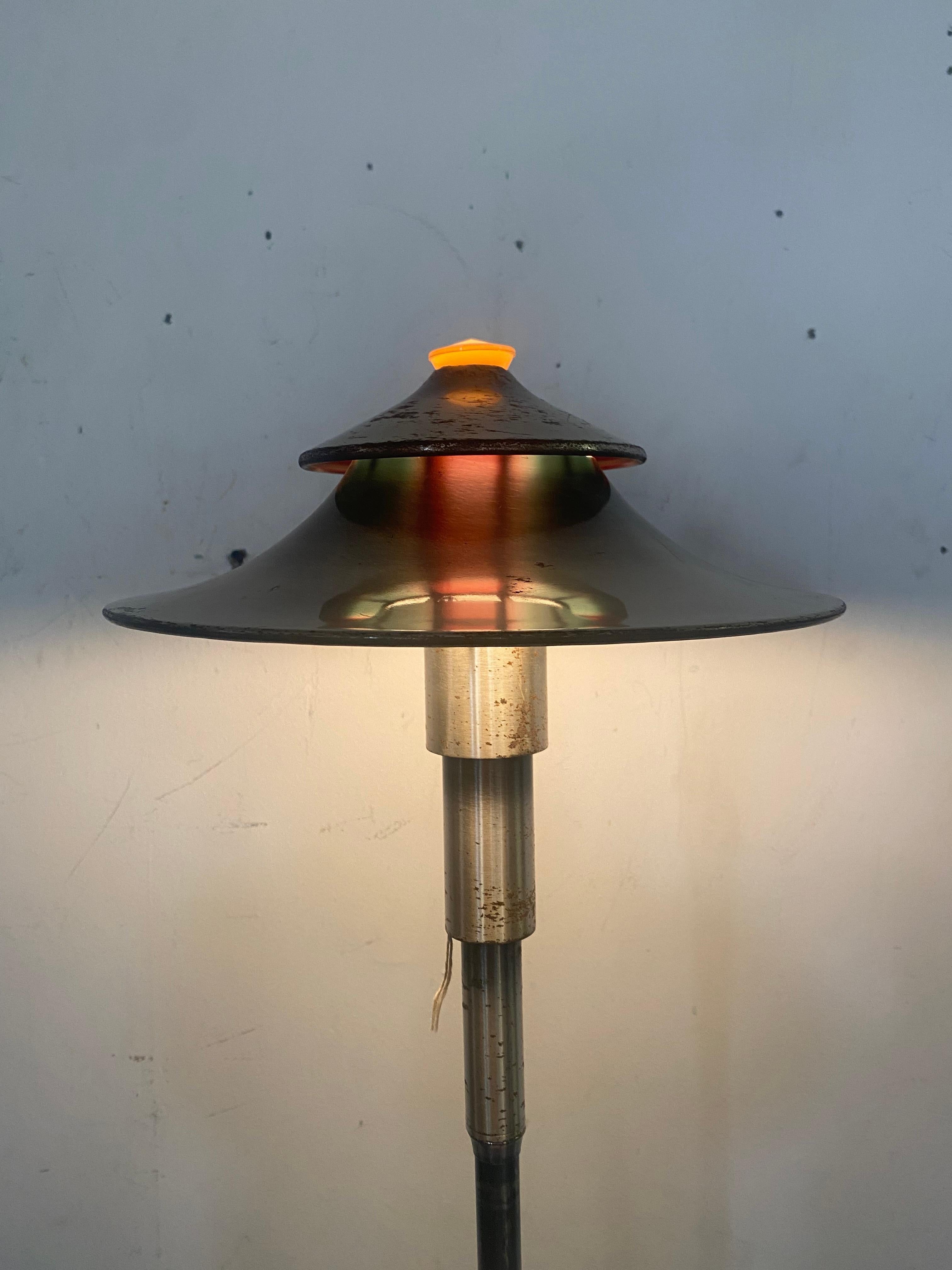 Métal Lampe de table ou lampadaire Art Déco moderniste par Leroy C. Doane pour Miller en vente