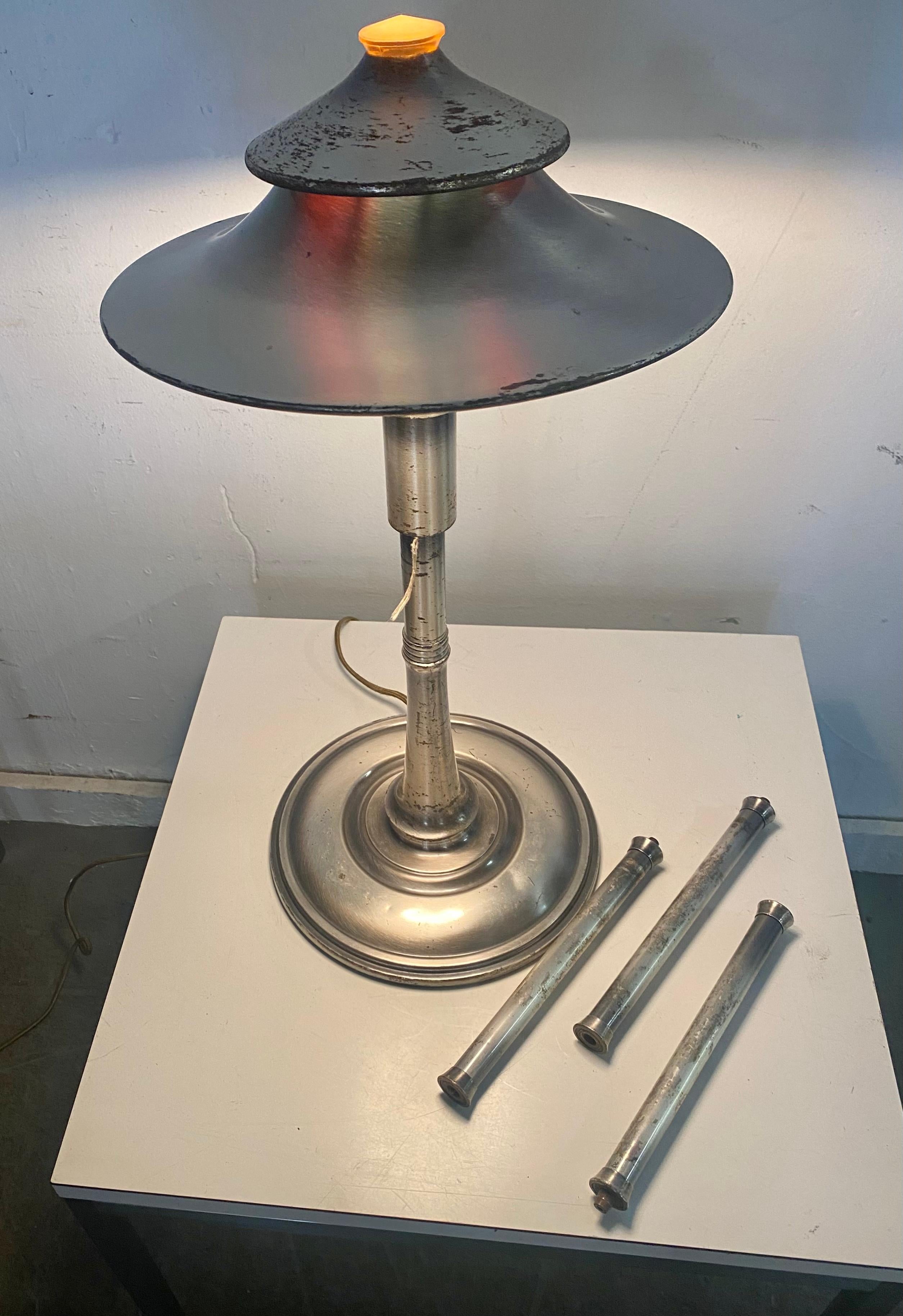 Lampe de table ou lampadaire Art Déco moderniste par Leroy C. Doane pour Miller en vente 2